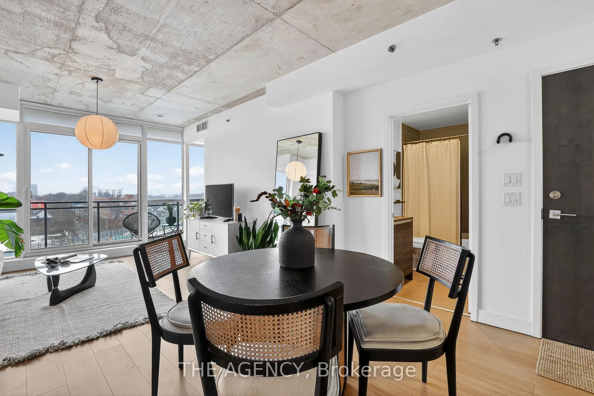 Photo 3 of Unit 710, 20 Minowan Miikan Lane, Toronto, Little Portugal — HOMEH