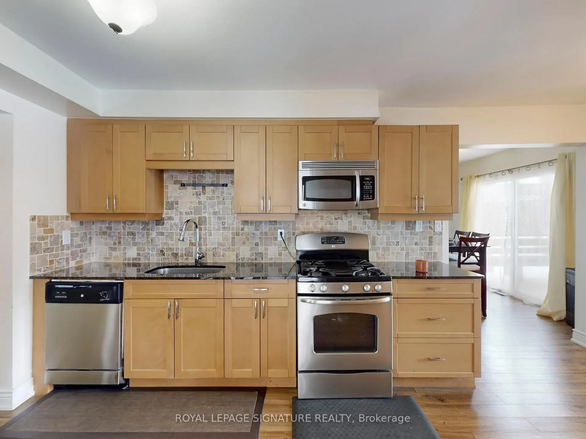 Photo 15 of 4 Fieldview Crescent, Markham, Milliken Mills West — HOMEH
