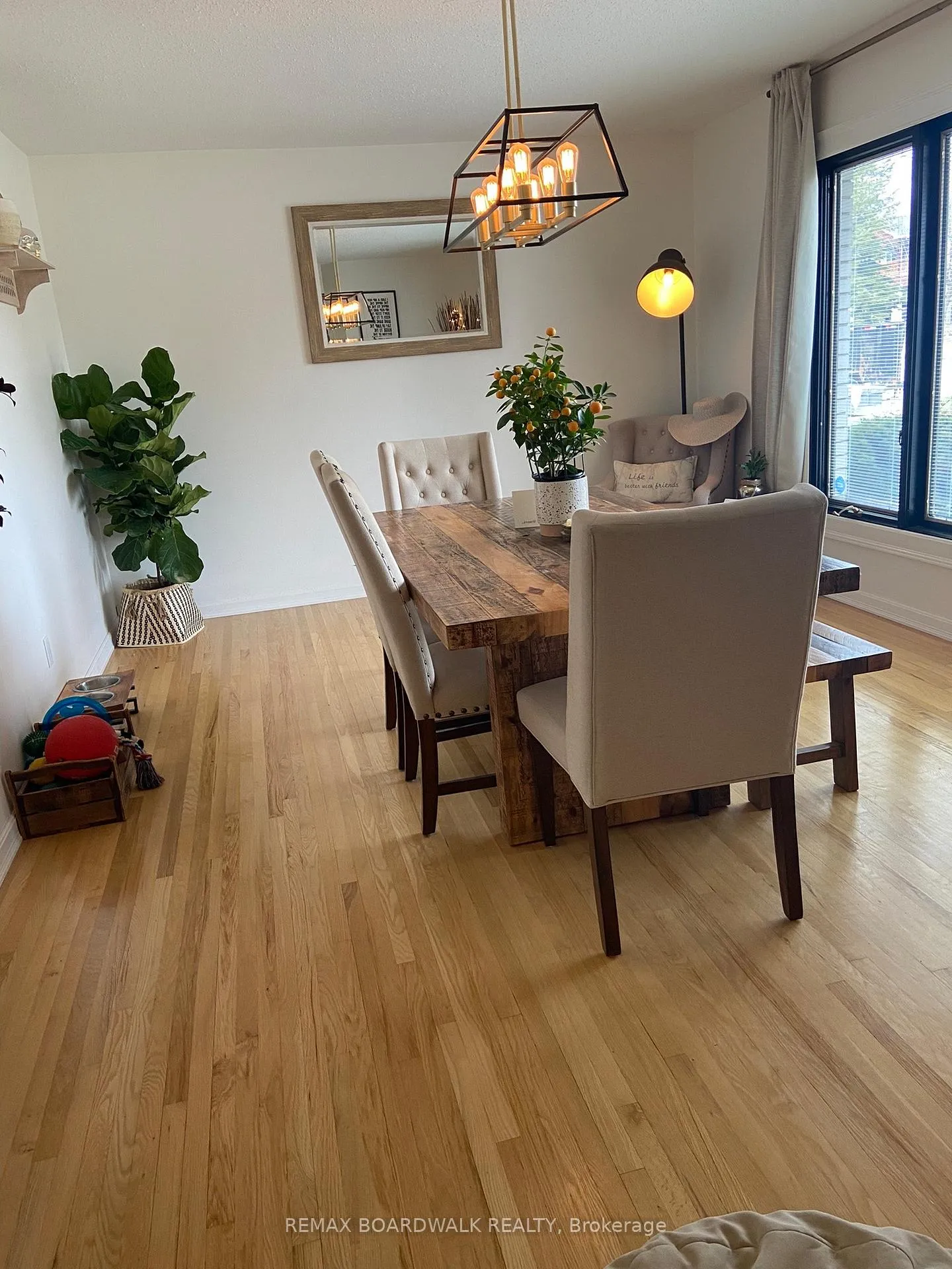 Photo 5 of 1588 Maxime Street, Ottawa, Pineview — HOMEH