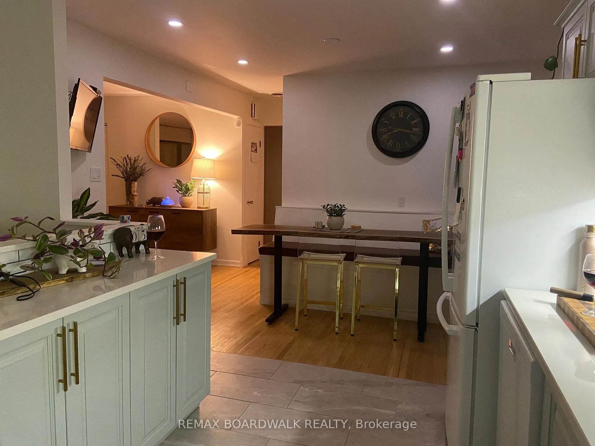 Photo 7 of 1588 Maxime Street, Ottawa, Pineview — HOMEH