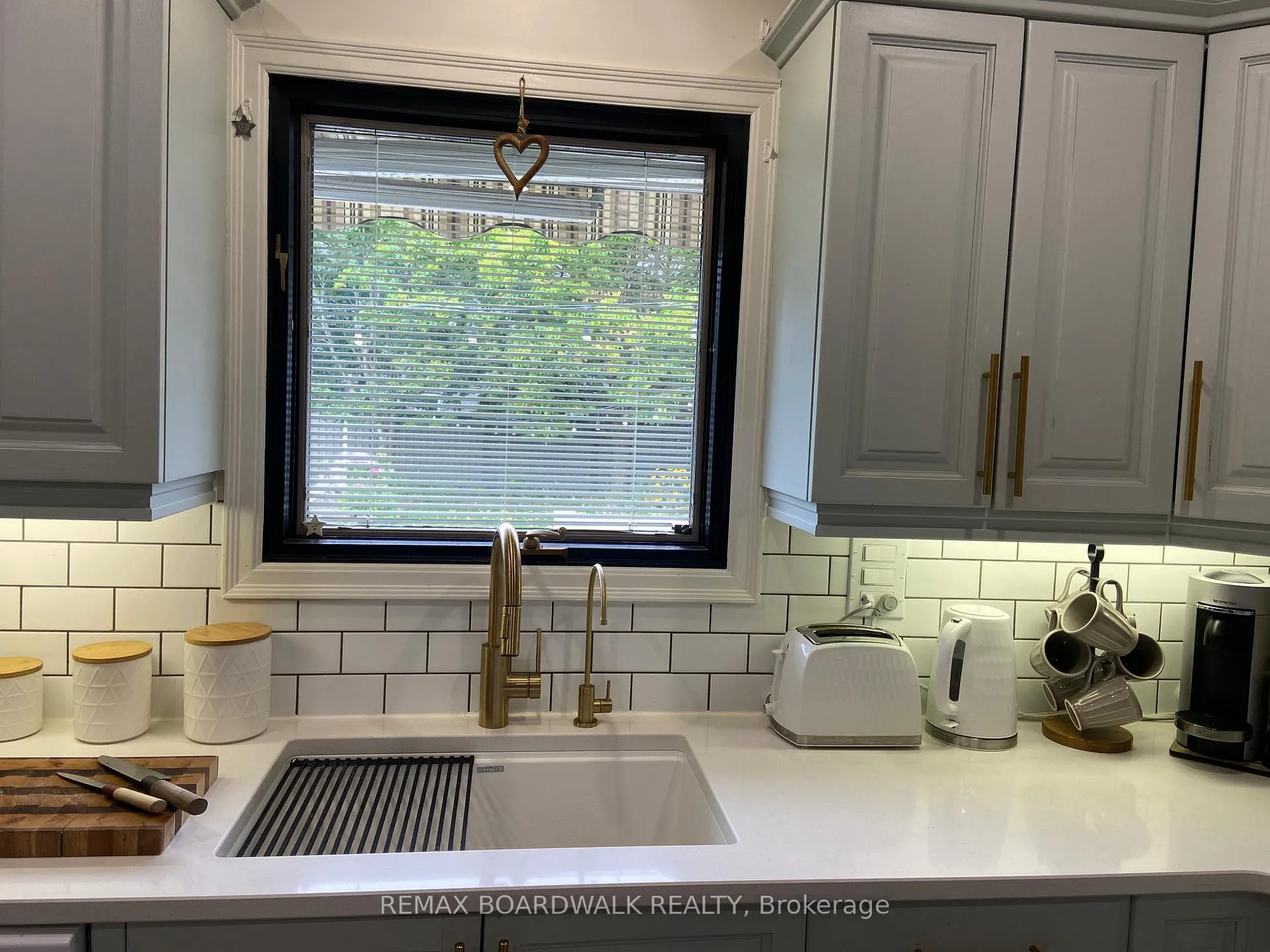 Photo 12 of 1588 Maxime Street, Ottawa, Pineview — HOMEH
