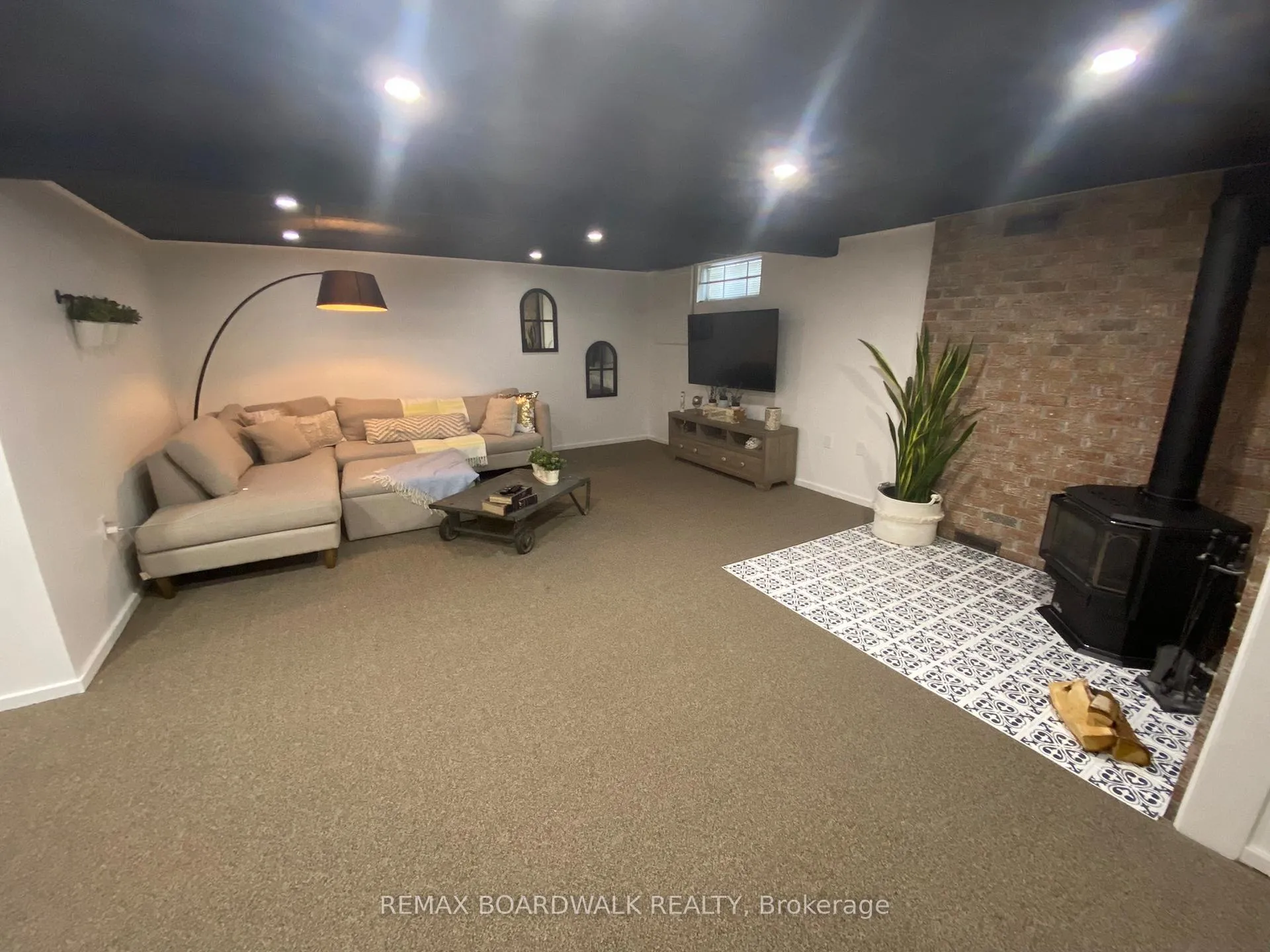 Photo 18 of 1588 Maxime Street, Ottawa, Pineview — HOMEH