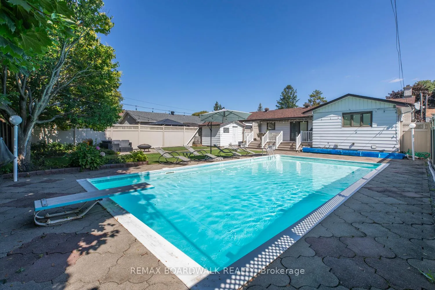 Photo 23 of 1588 Maxime Street, Ottawa, Pineview — HOMEH
