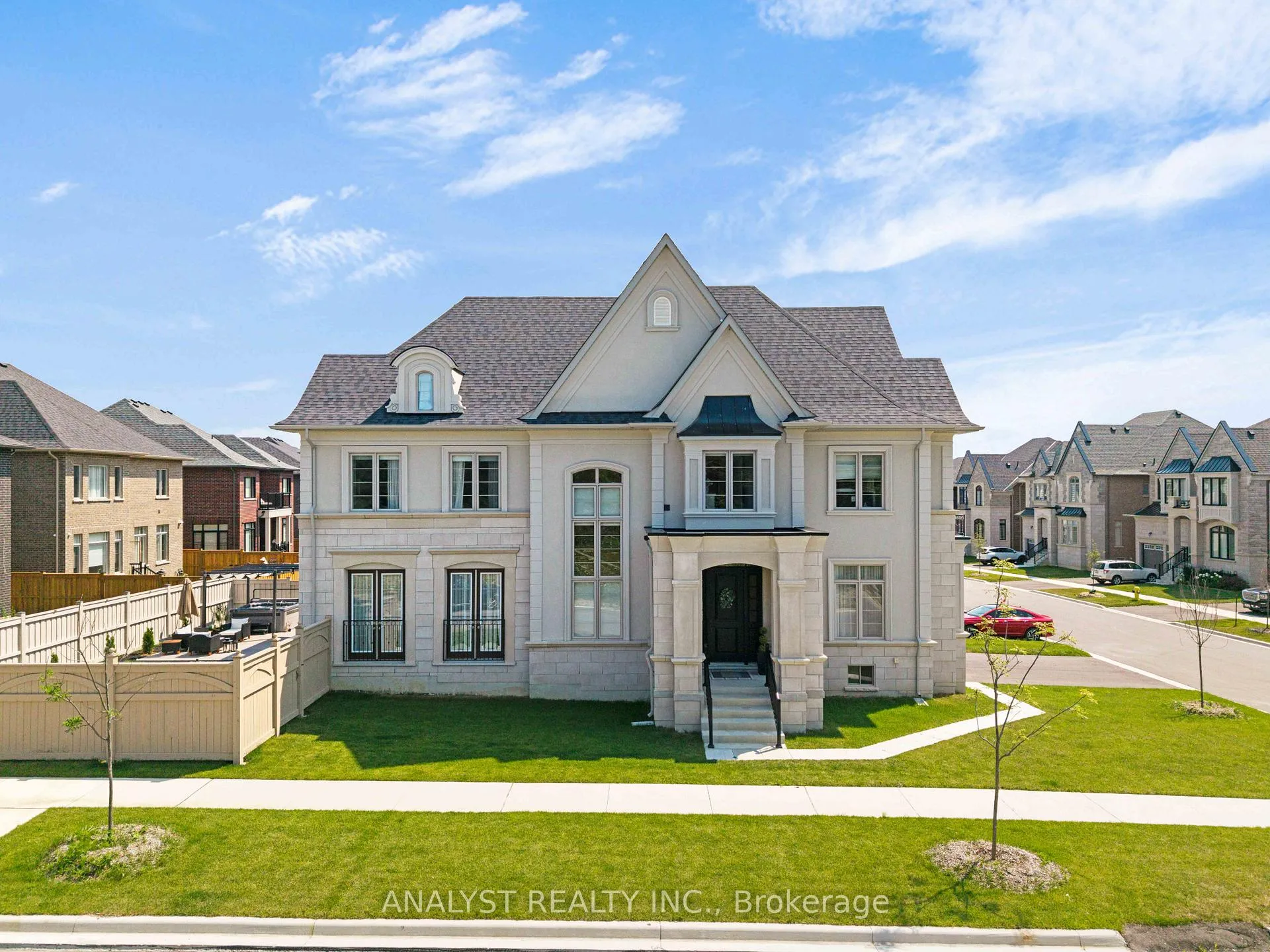 Photo 2 of 94 Crawford Drive, King, Nobleton — HOMEH
