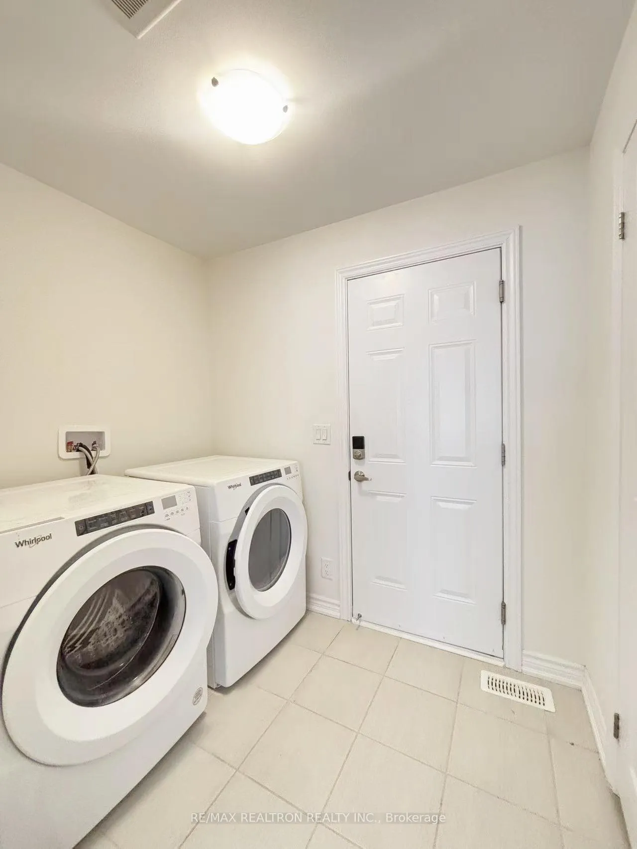 Photo 19 of 58 Harvey Bunker Crescent, Markham, Angus Glen — HOMEH