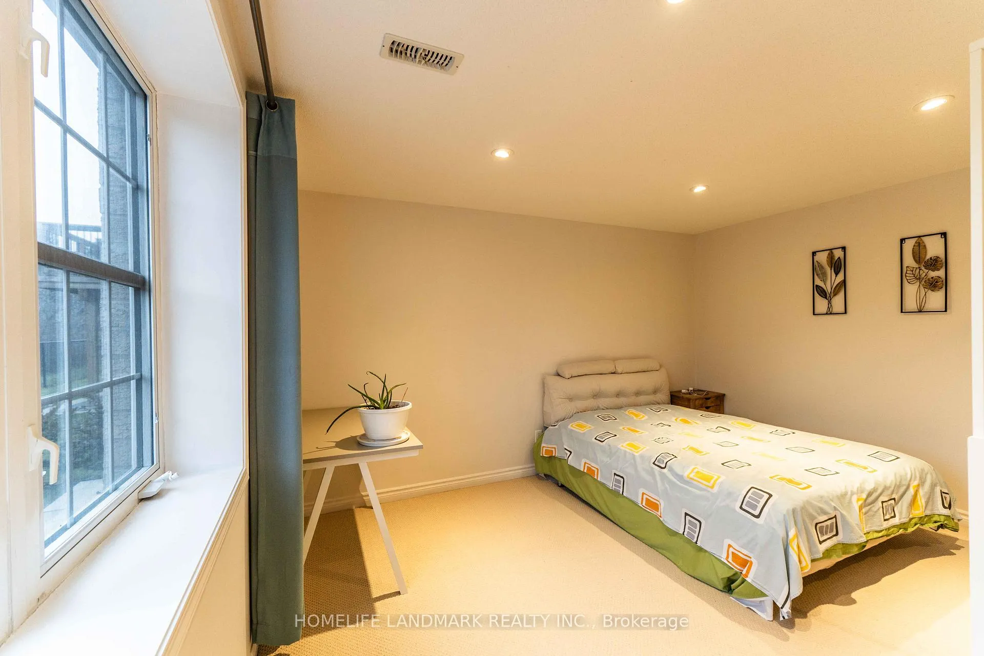 Photo 6 of Unit Bsmt, 48 Sir Stevens Drive, Vaughan, Patterson — HOMEH