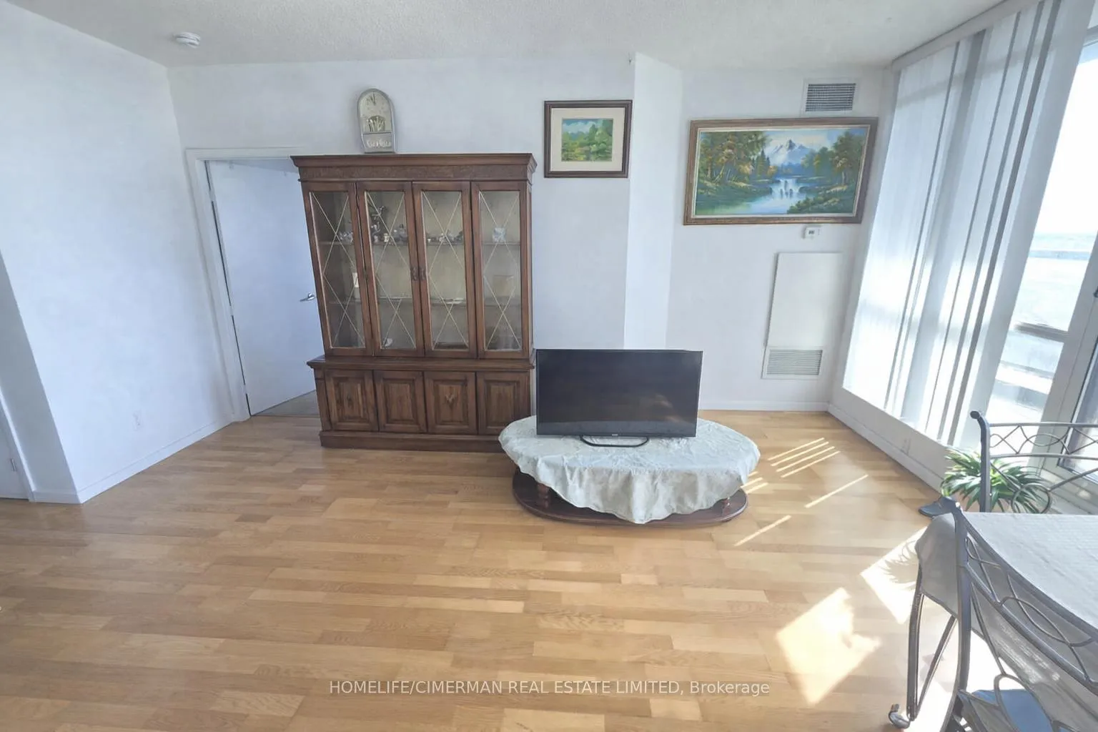 Photo 4 of Unit 711, 219 Fort York Boulevard, Toronto, Niagara — HOMEH