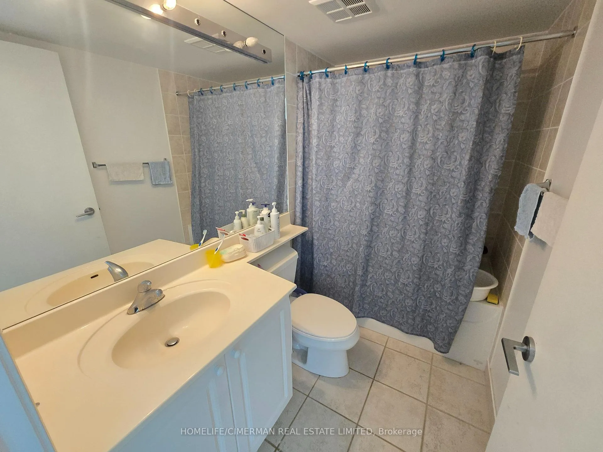 Photo 14 of Unit 711, 219 Fort York Boulevard, Toronto, Niagara — HOMEH