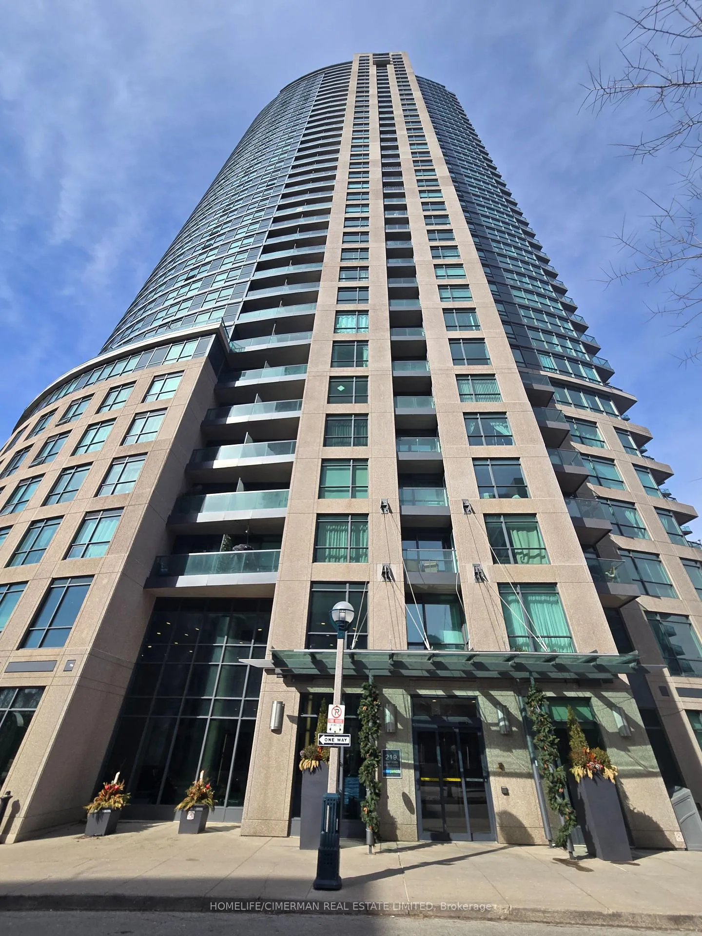 Photo 32 of Unit 711, 219 Fort York Boulevard, Toronto, Niagara — HOMEH