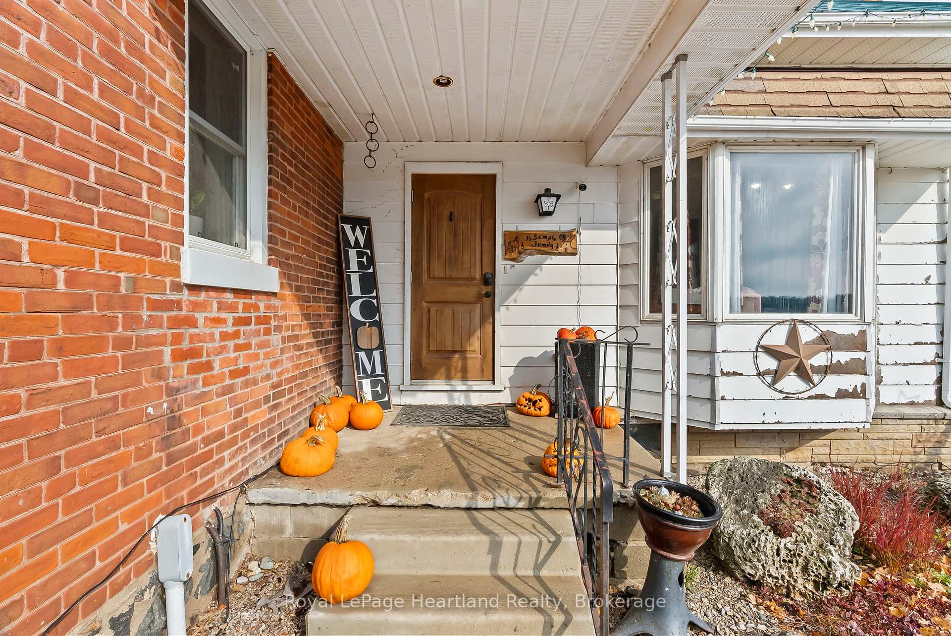 Photo 14 of 85102 Brussels Line, Huron East, Grey — HOMEH