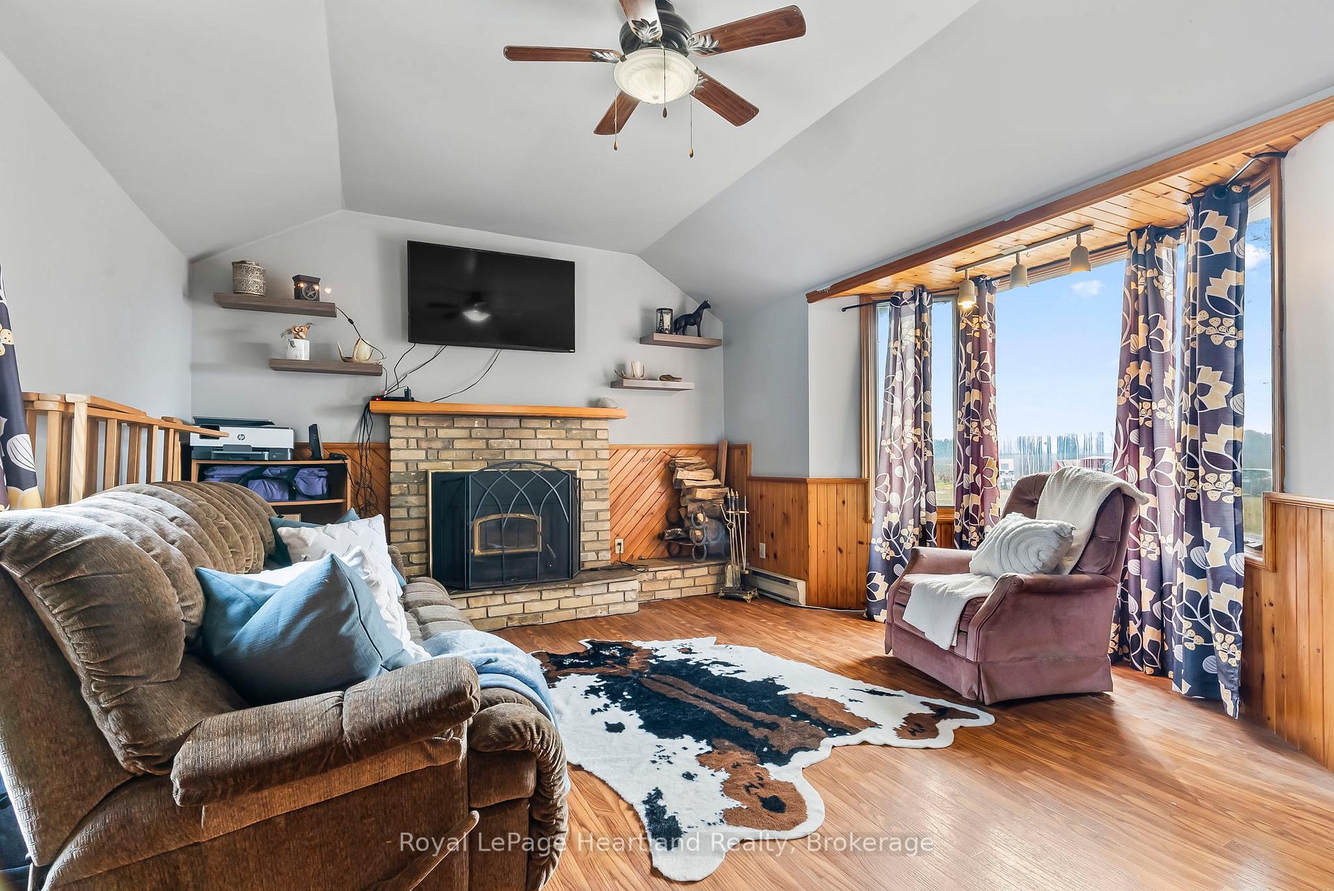 Photo 15 of 85102 Brussels Line, Huron East, Grey — HOMEH