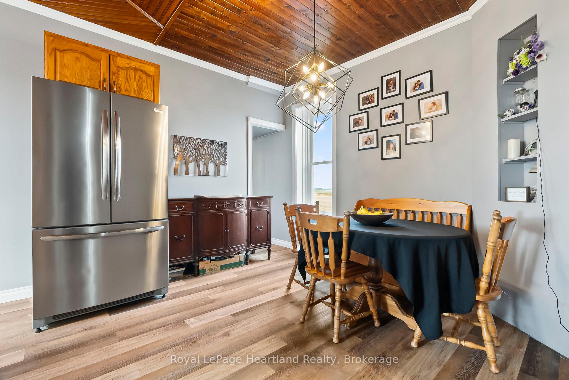 Photo 19 of 85102 Brussels Line, Huron East, Grey — HOMEH