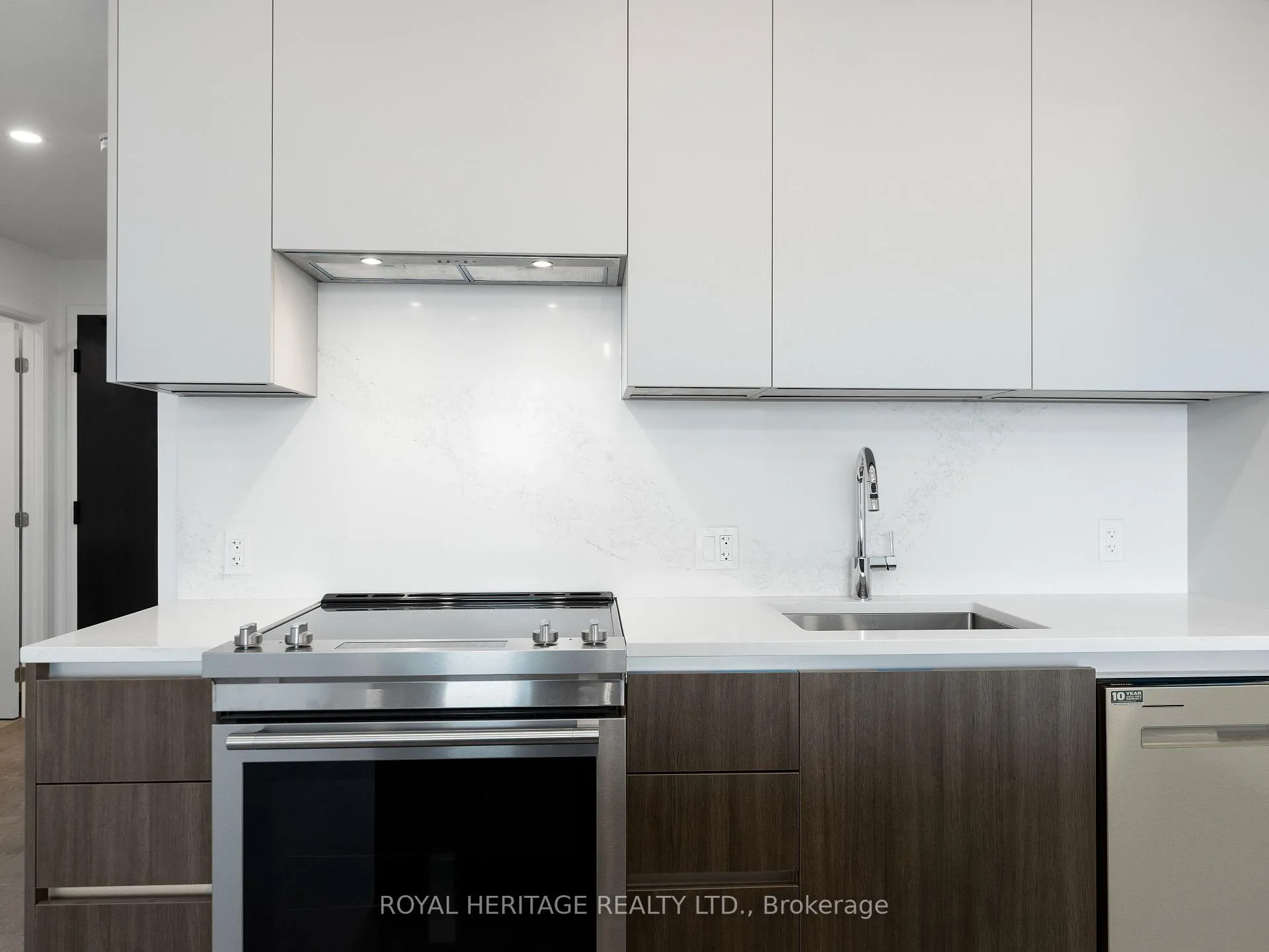 Photo 8 of Unit 507, 195 Hunter Street E, Peterborough, Ashburnham Ward 4 — HOMEH