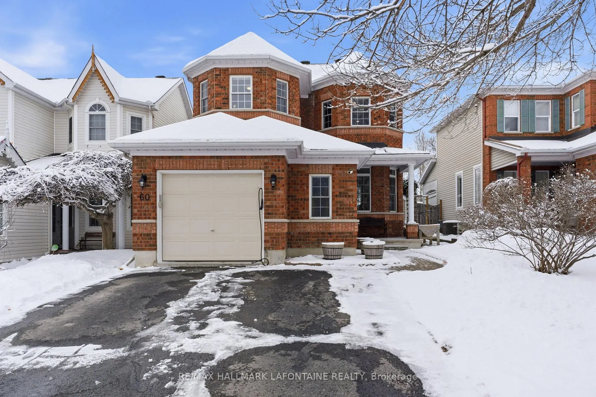 Photo 2 of 60 Hemlo Crescent, Ottawa, Kanata - Kanata Lakes/Heritage Hills — HOMEH