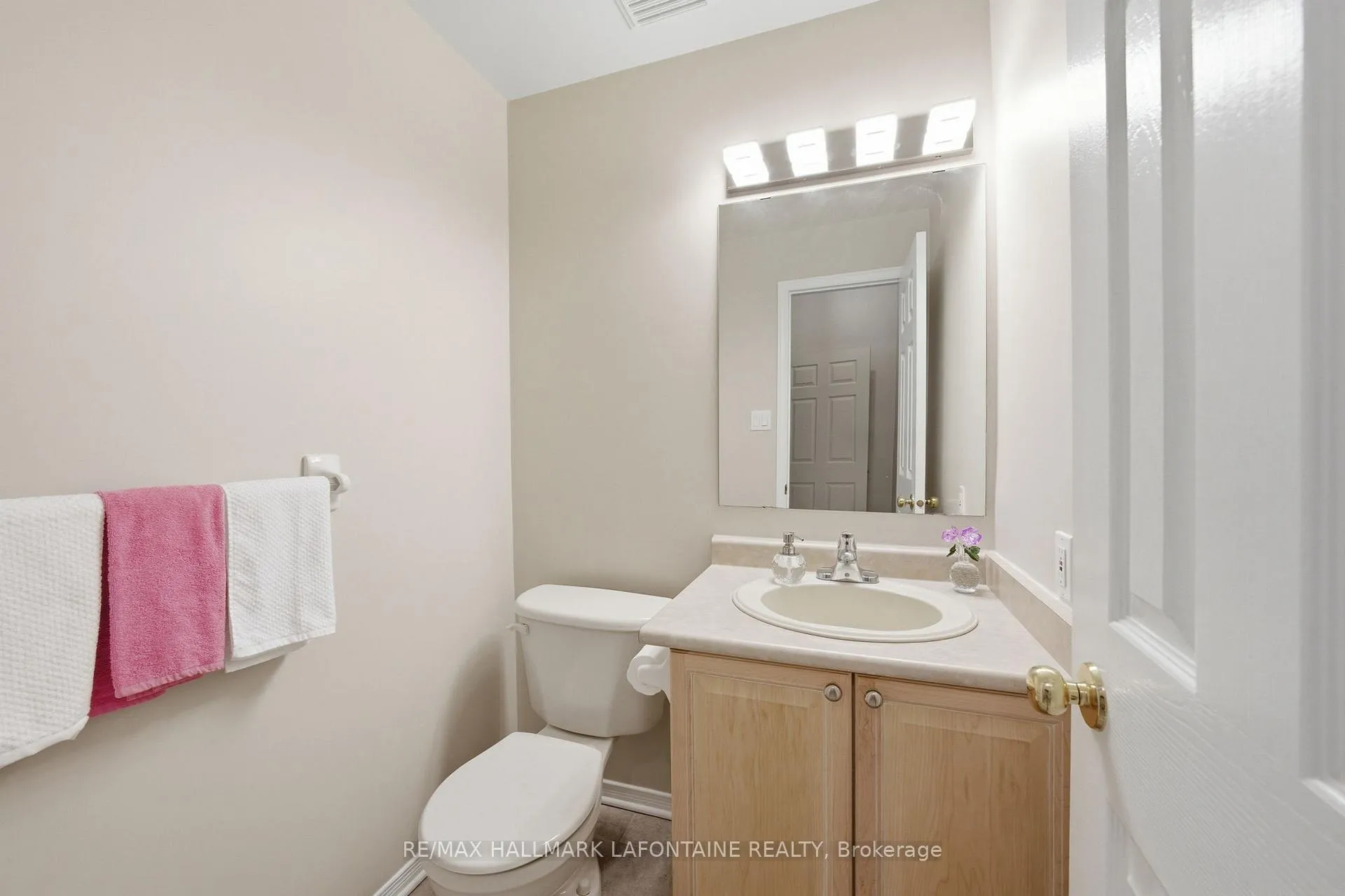 Photo 6 of 60 Hemlo Crescent, Ottawa, Kanata - Kanata Lakes/Heritage Hills — HOMEH