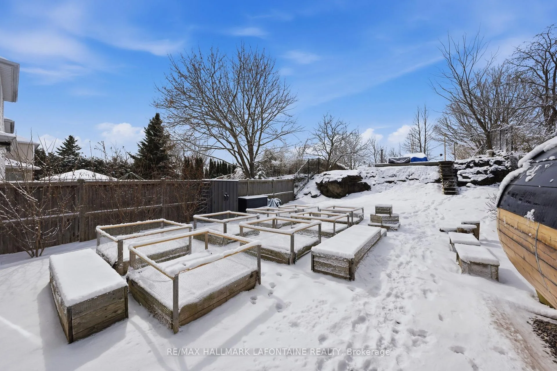 Photo 28 of 60 Hemlo Crescent, Ottawa, Kanata - Kanata Lakes/Heritage Hills — HOMEH