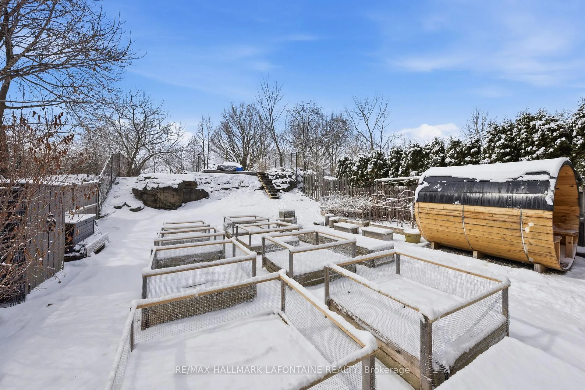 Photo 29 of 60 Hemlo Crescent, Ottawa, Kanata - Kanata Lakes/Heritage Hills — HOMEH