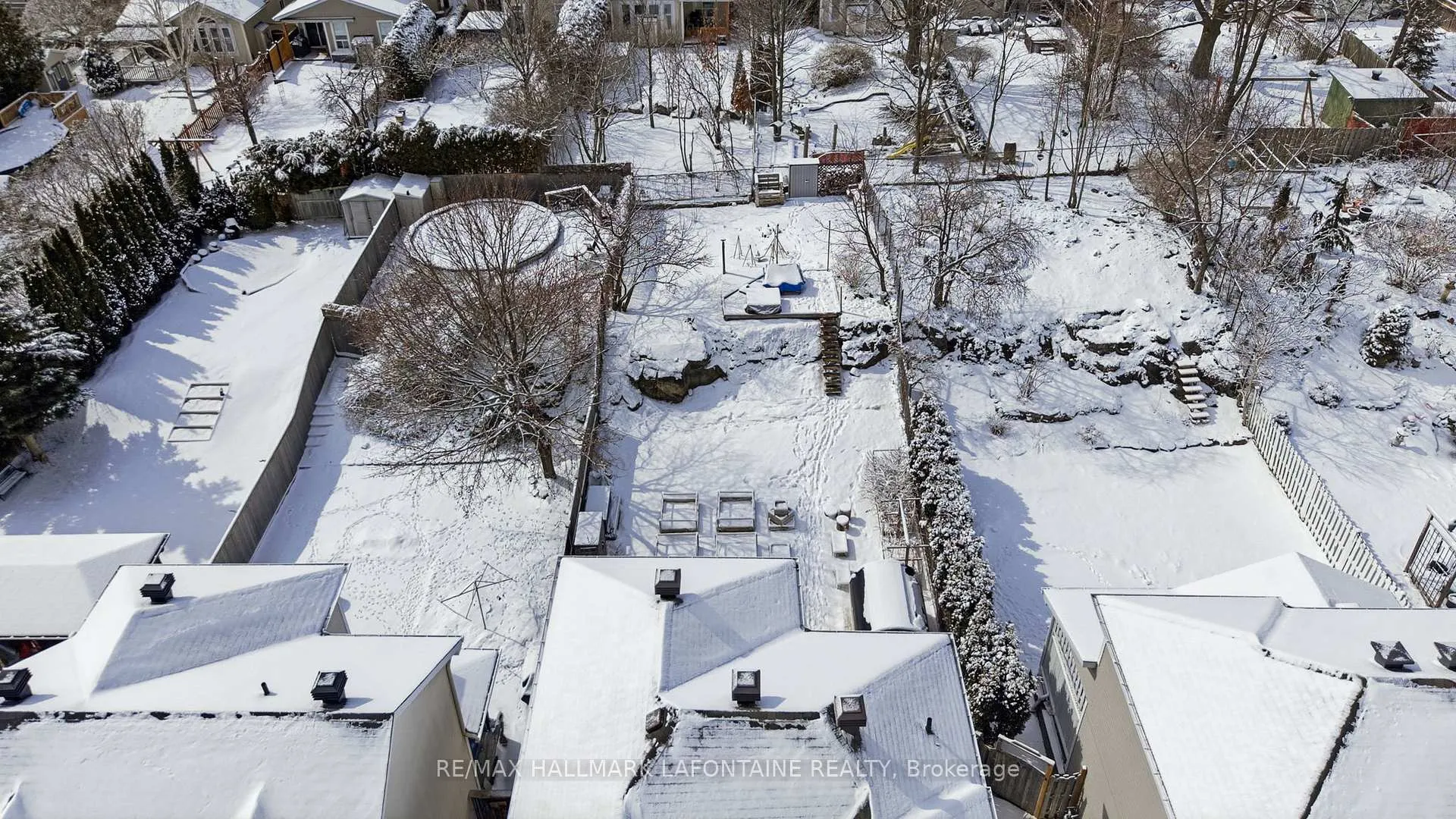 Photo 33 of 60 Hemlo Crescent, Ottawa, Kanata - Kanata Lakes/Heritage Hills — HOMEH
