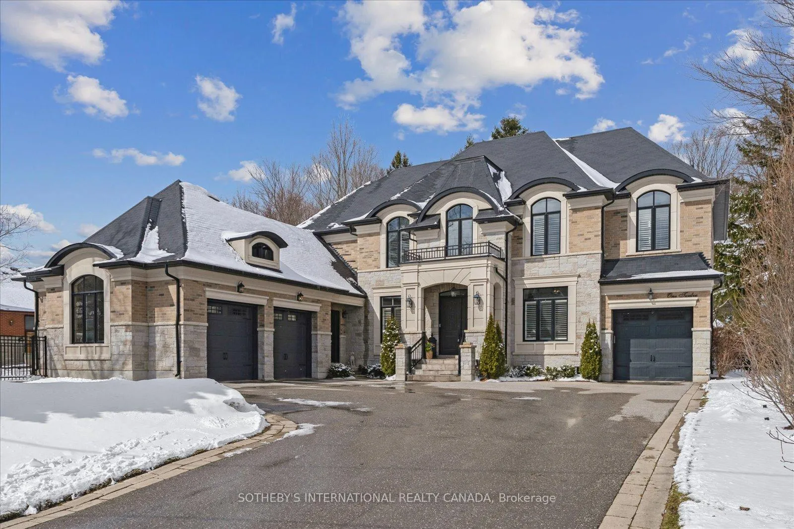 Photo 2 of 112 Woodview Drive, Pickering, Rougemount — HOMEH