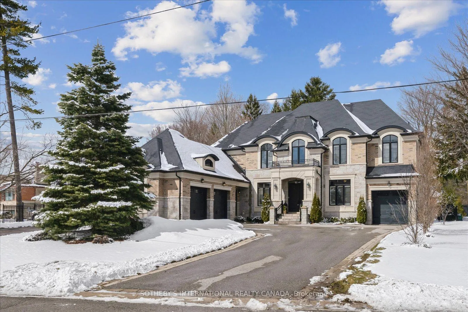 Photo 4 of 112 Woodview Drive, Pickering, Rougemount — HOMEH