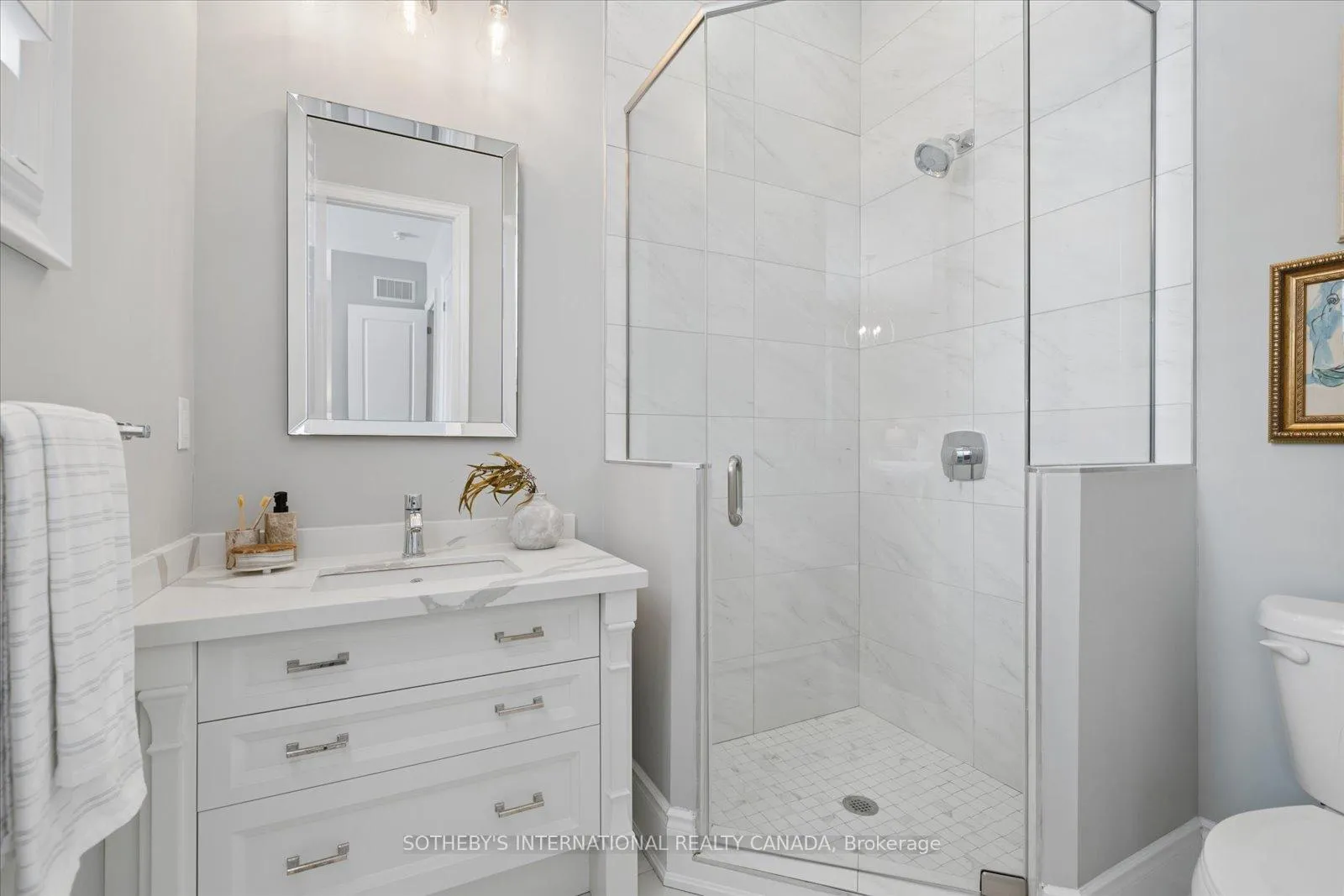 Photo 27 of 112 Woodview Drive, Pickering, Rougemount — HOMEH