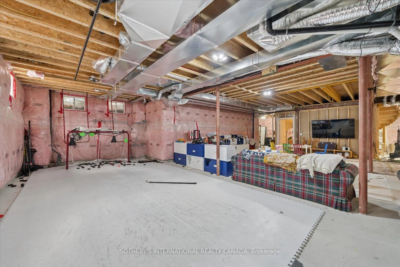 Photo 49 of 112 Woodview Drive, Pickering, Rougemount — HOMEH