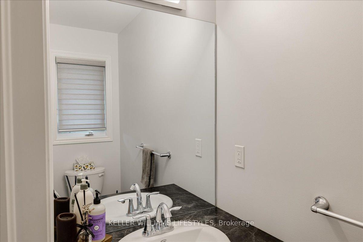 Photo 6 of 100 Gilmour Drive, Lucan Biddulph, Lucan — HOMEH