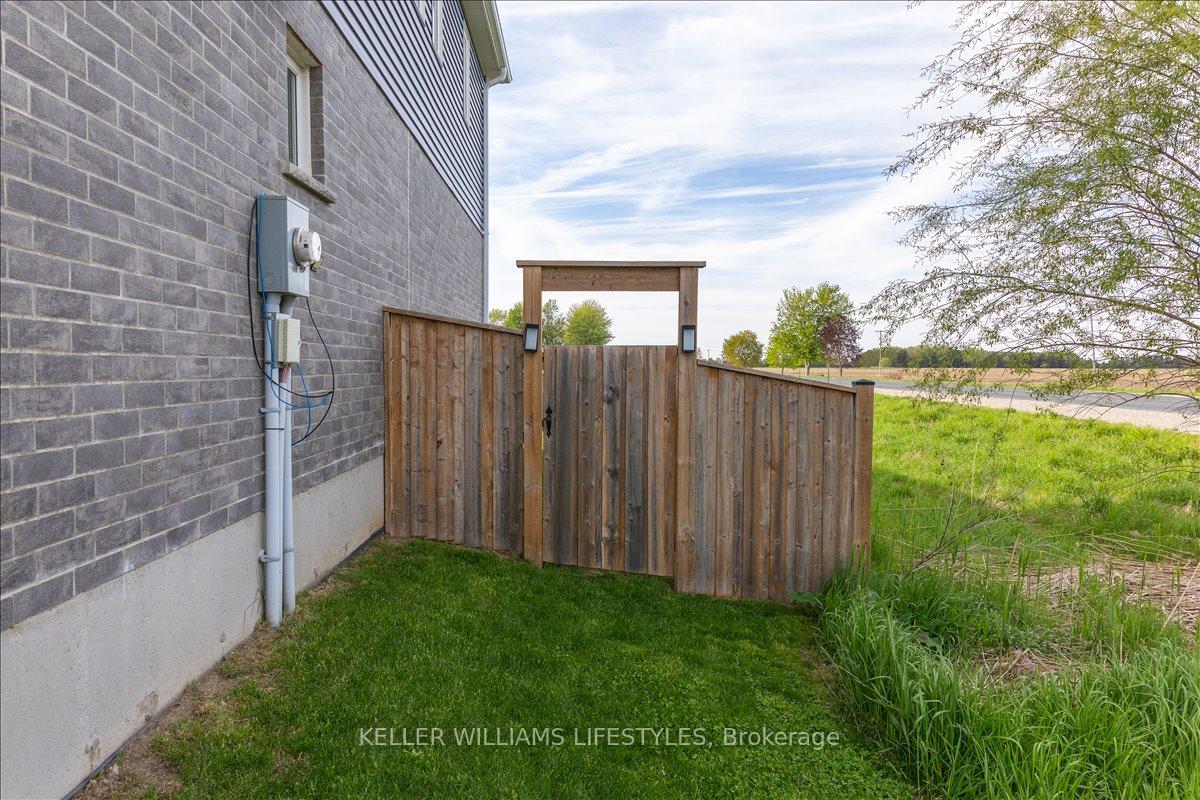Photo 40 of 100 Gilmour Drive, Lucan Biddulph, Lucan — HOMEH