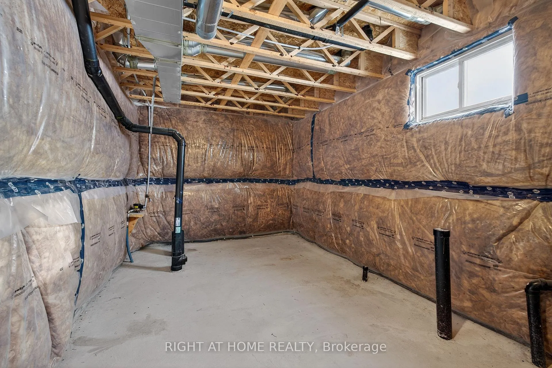 Photo 32 of 73 Brennan Crescent, Loyalist, Odessa — HOMEH