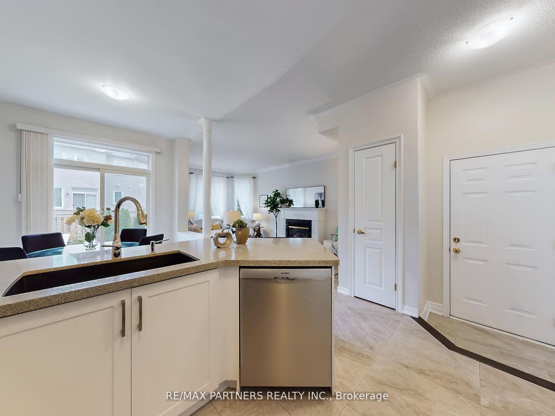 Photo 7 of 10 Whitford Road, Markham, Cachet — HOMEH