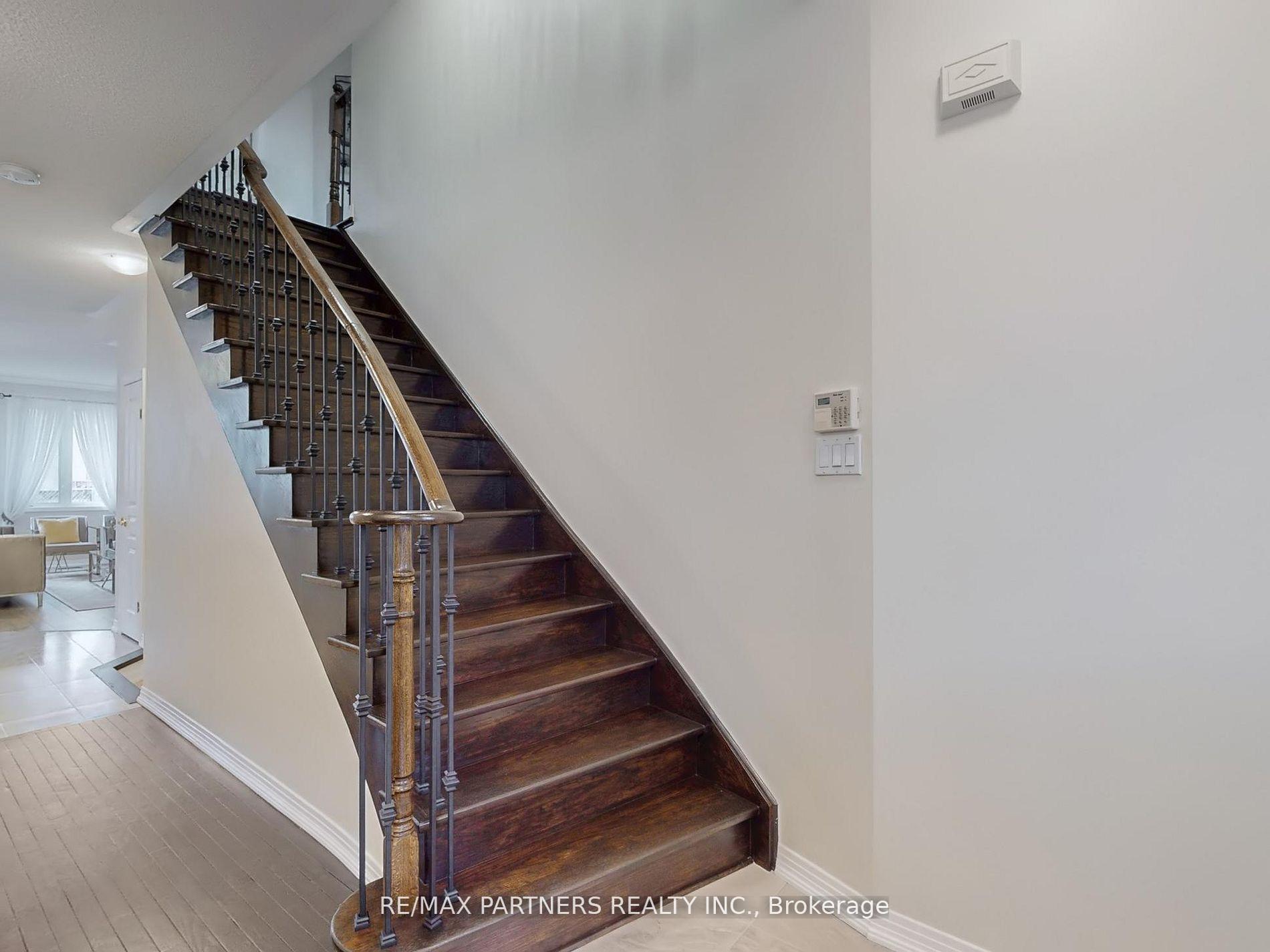 Photo 11 of 10 Whitford Road, Markham, Cachet — HOMEH