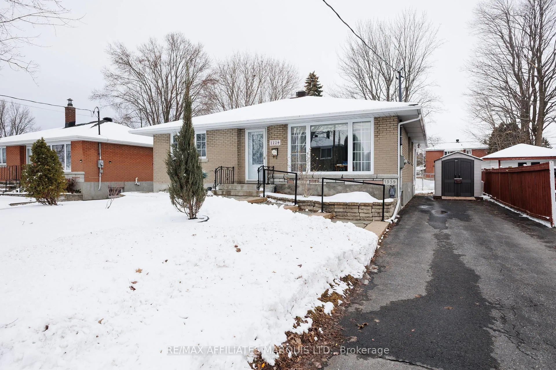 Photo 1 of 1220 Caswell Crescent, Cornwall — HOMEH