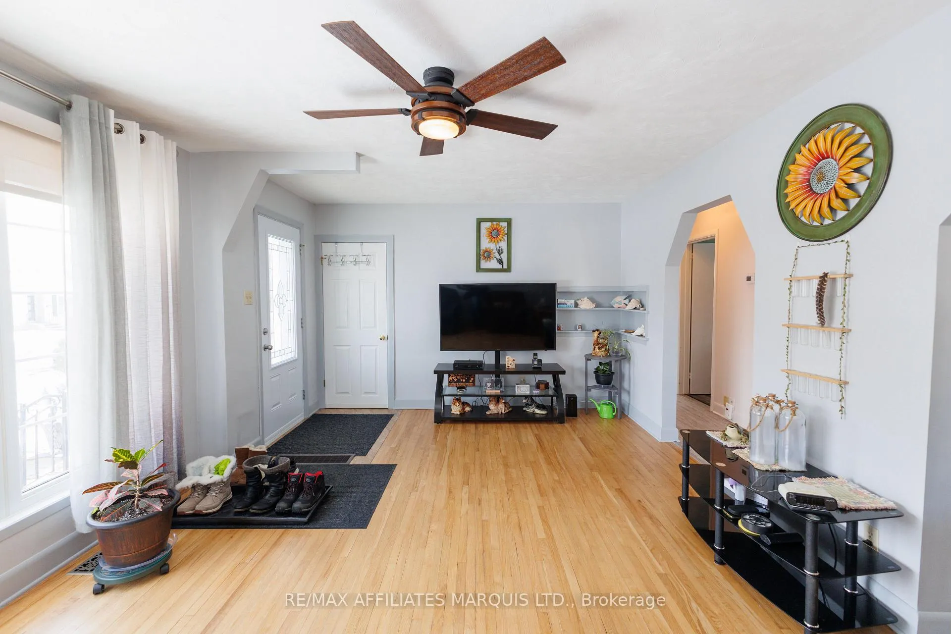 Photo 6 of 1220 Caswell Crescent, Cornwall — HOMEH