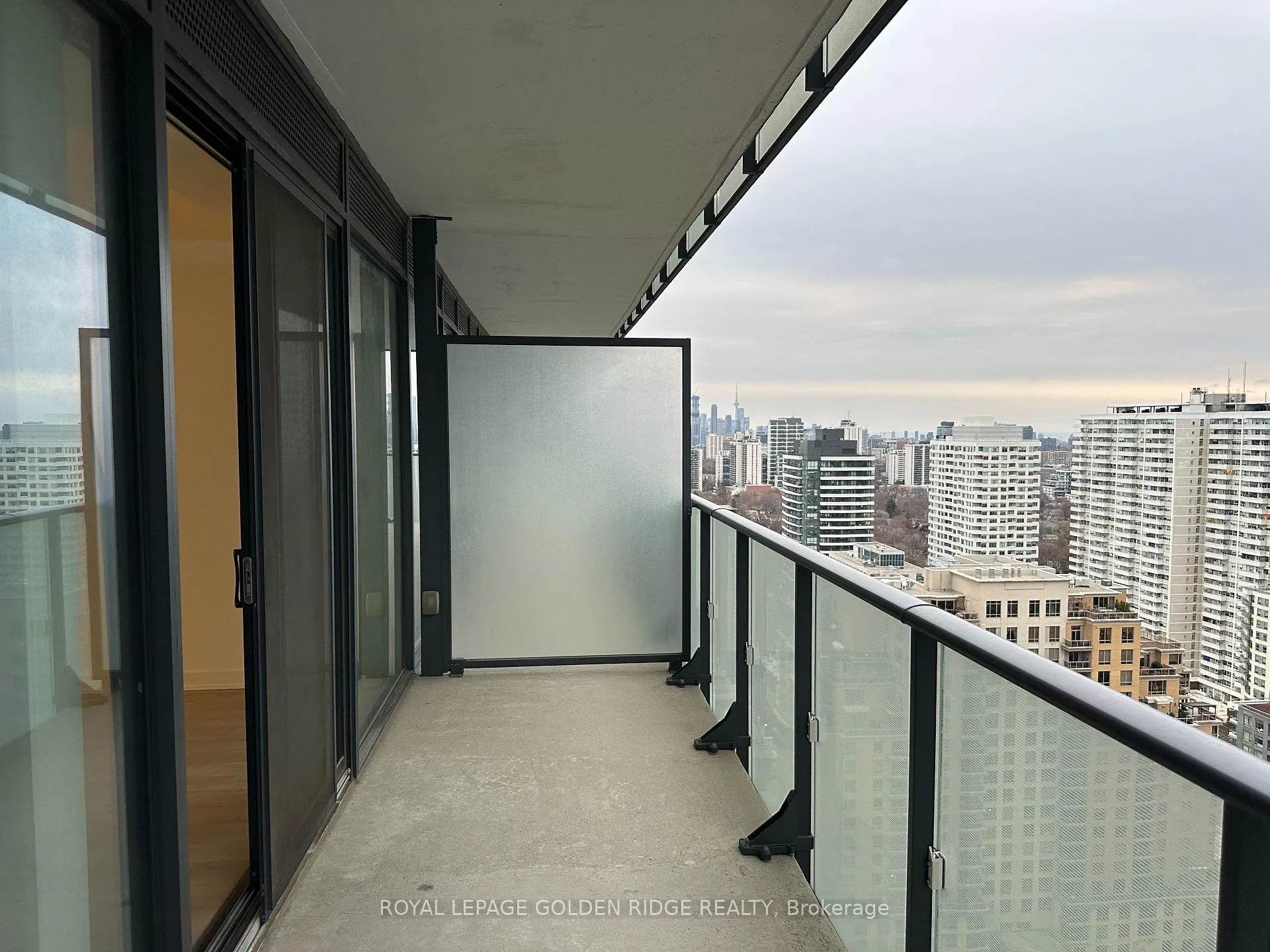 Photo 3 of Unit 2411, 185 Roehampton Avenue, Toronto, Mount Pleasant East — HOMEH