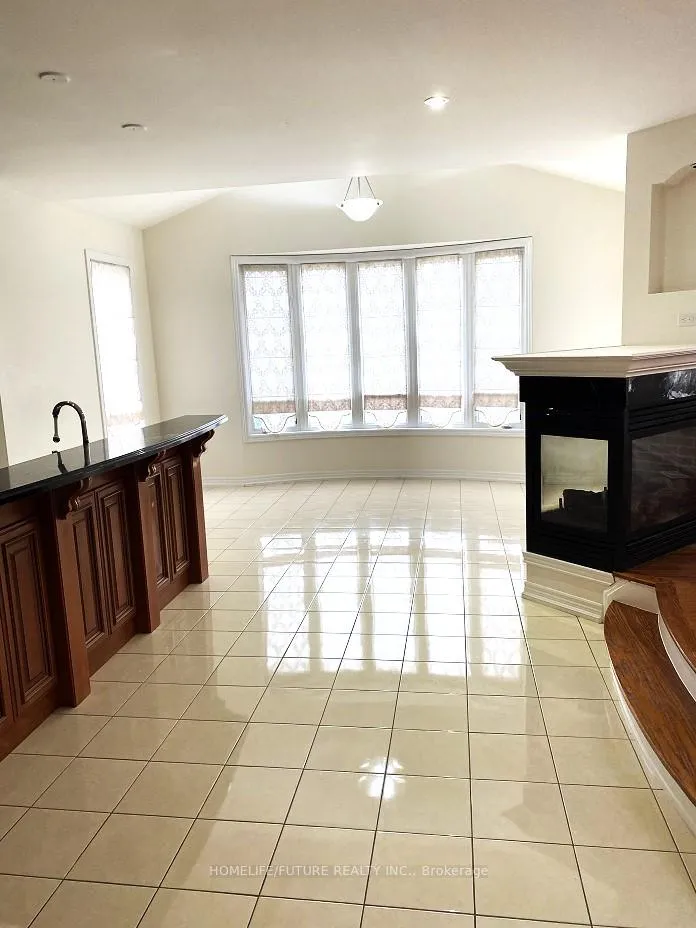 Photo 7 of 40 Pagnello Court, Markham, Box Grove — HOMEH