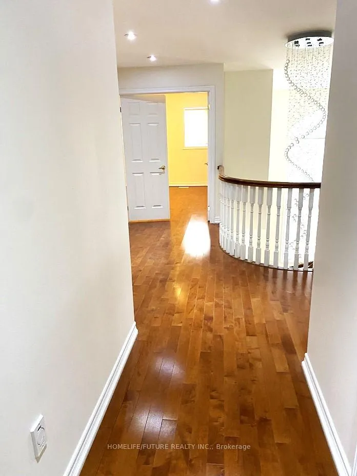 Photo 9 of 40 Pagnello Court, Markham, Box Grove — HOMEH