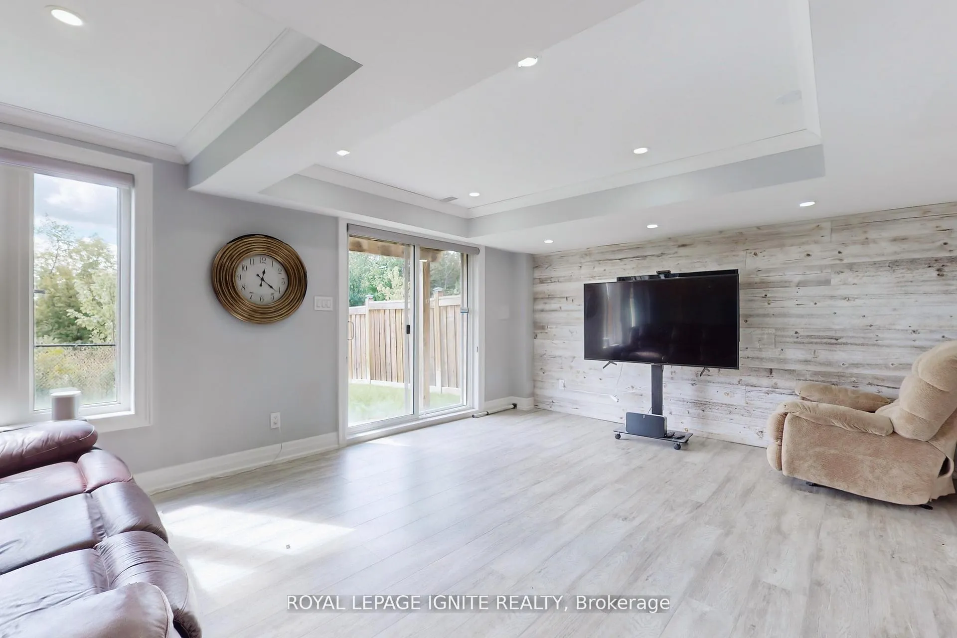 Photo 33 of 24 Arrowpoint Drive, Brampton, Credit Valley — HOMEH