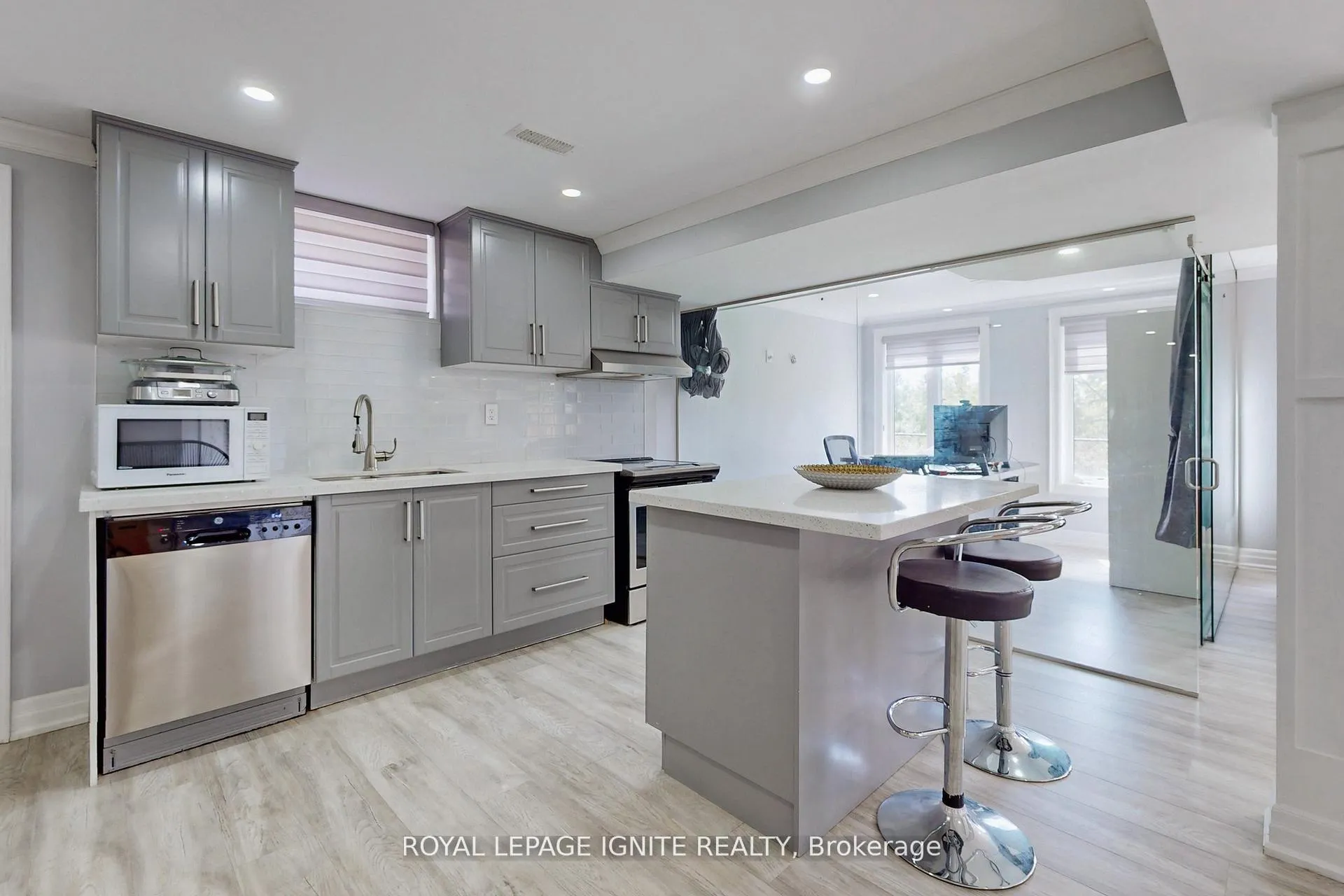 Photo 36 of 24 Arrowpoint Drive, Brampton, Credit Valley — HOMEH