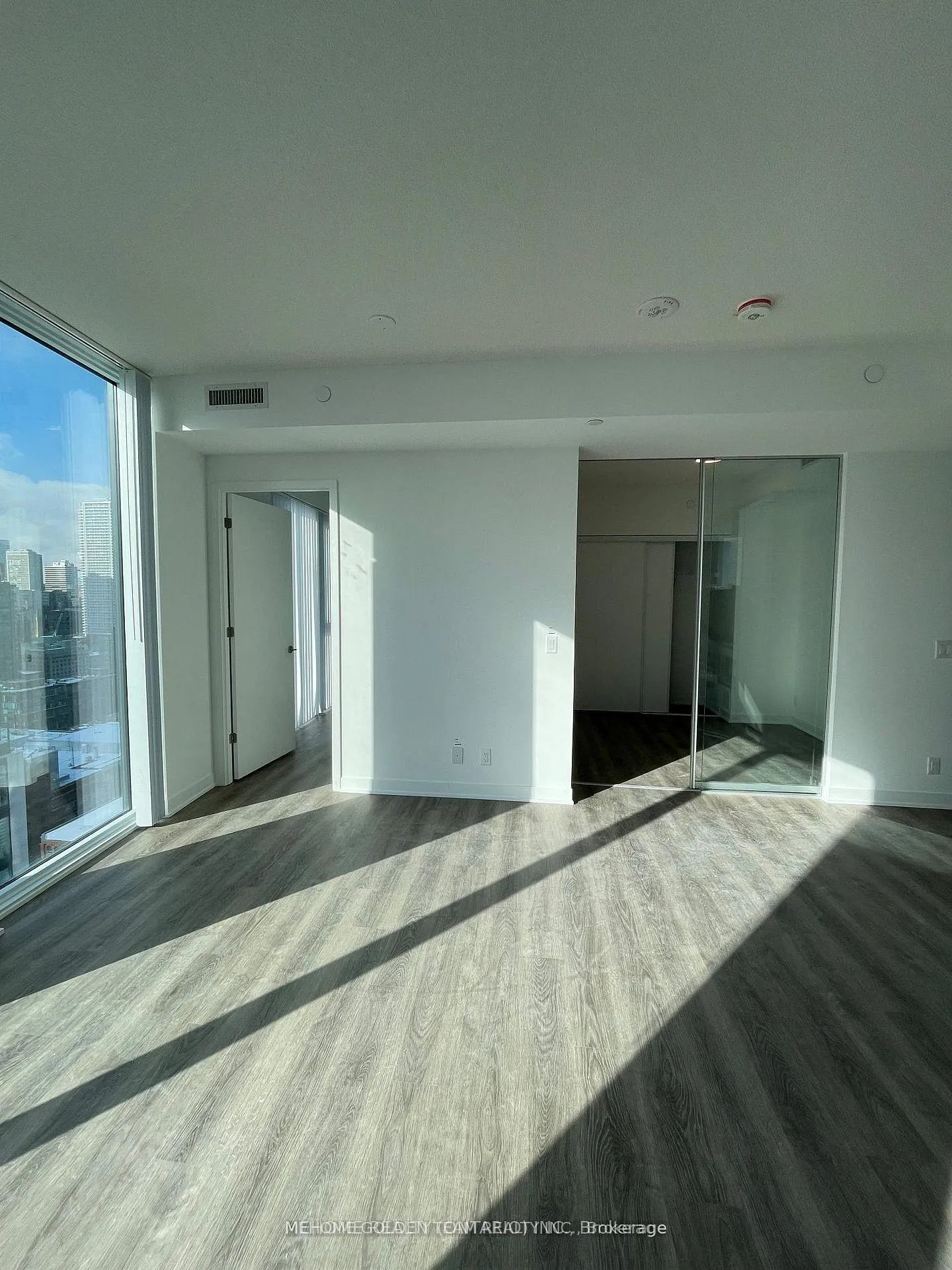 Photo 4 of Unit 3010, 180 Front Street E, Toronto, Moss Park — HOMEH