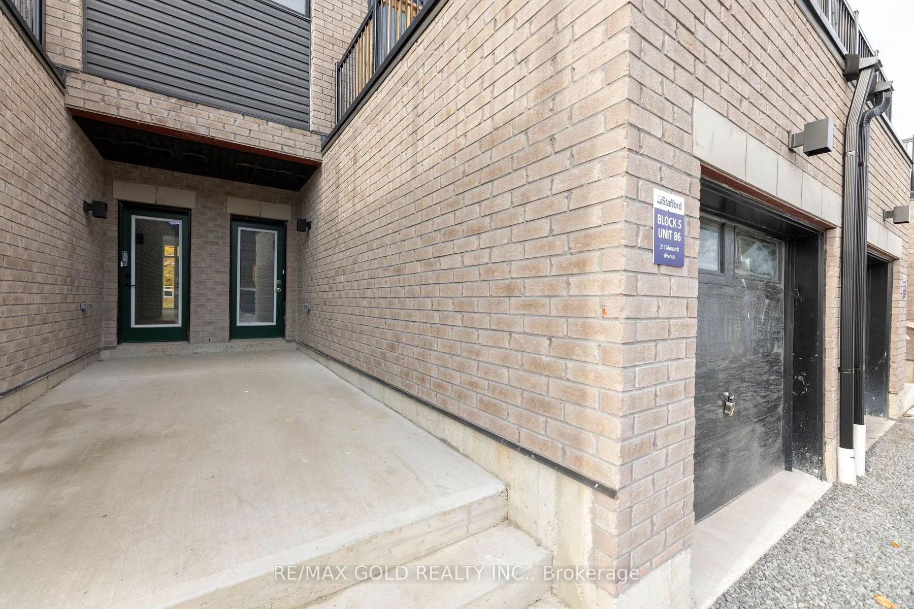 Photo 6 of 217 Monarch Avenue, Ajax, South West — HOMEH