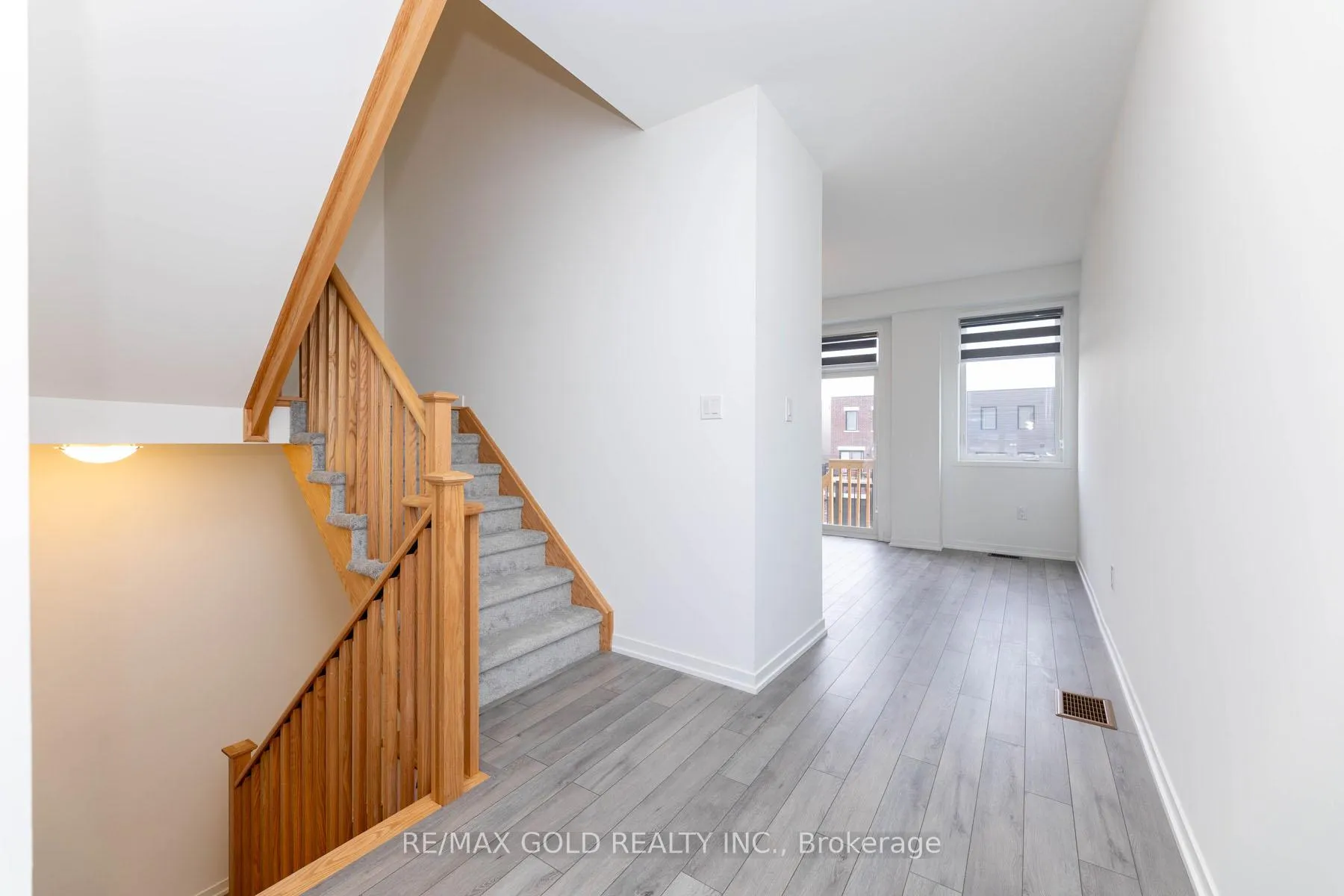 Photo 14 of 217 Monarch Avenue, Ajax, South West — HOMEH
