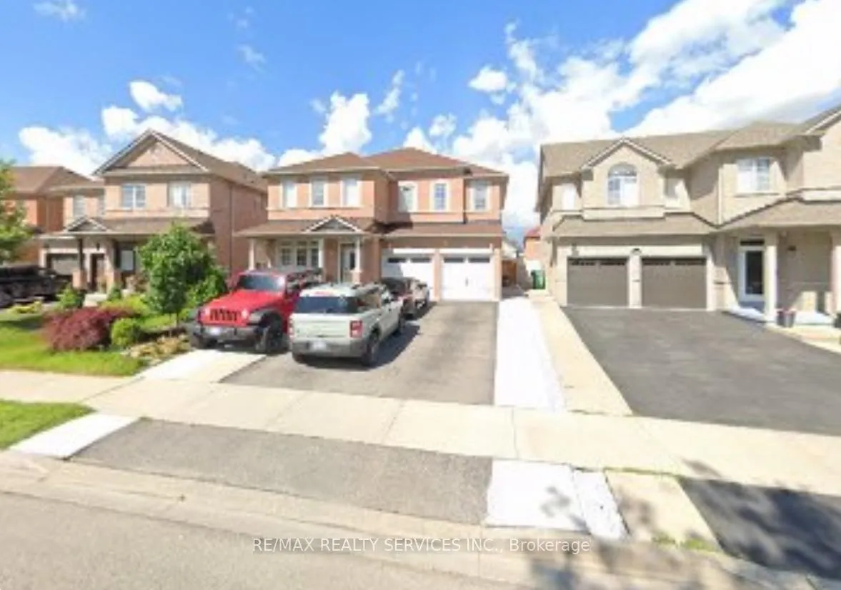 Photo 1 of 11 Plateau Drive E, Brampton, Sandringham-Wellington — HOMEH
