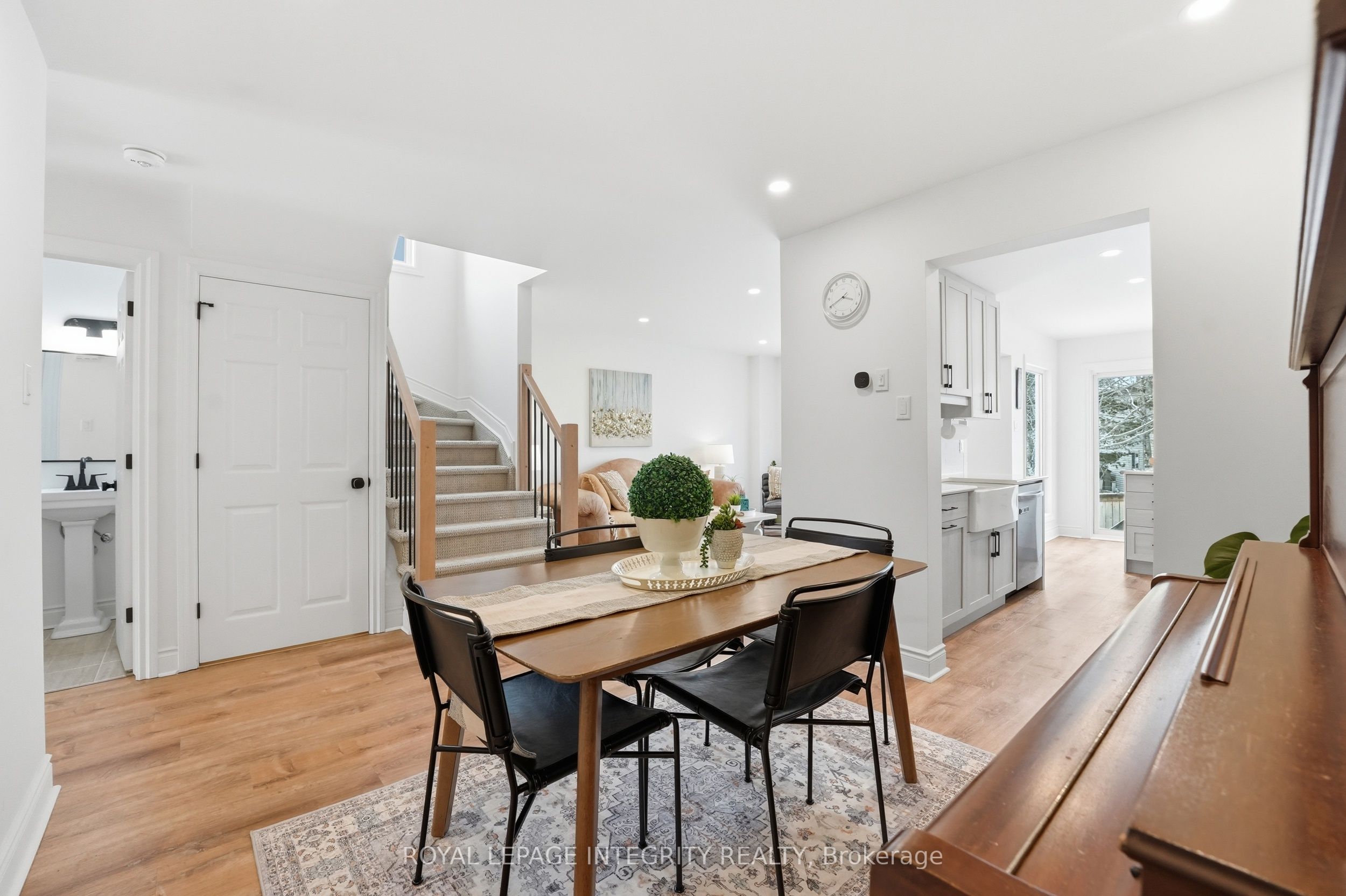 Photo 7 of 727 Hancock Crescent, Ottawa, Fallingbrook/Ridgemount — HOMEH