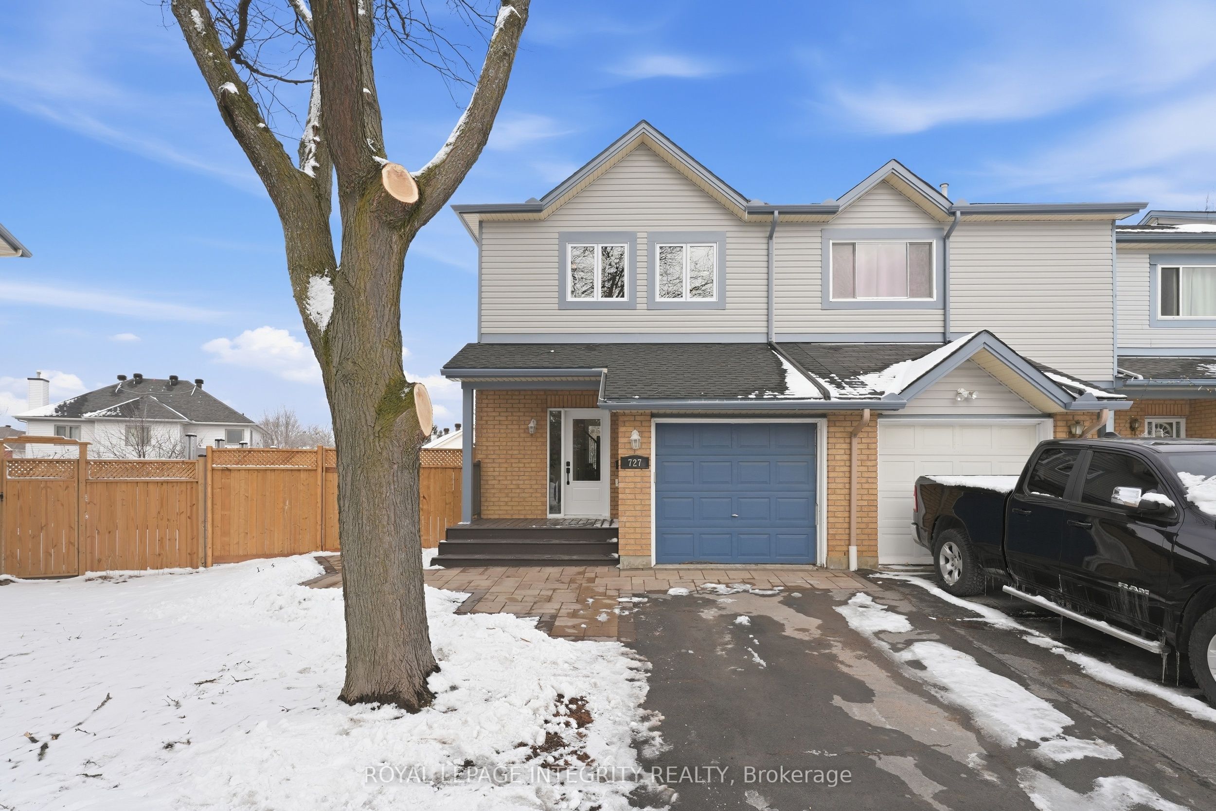 Photo 1 of 727 Hancock Crescent, Ottawa, Fallingbrook/Ridgemount — HOMEH