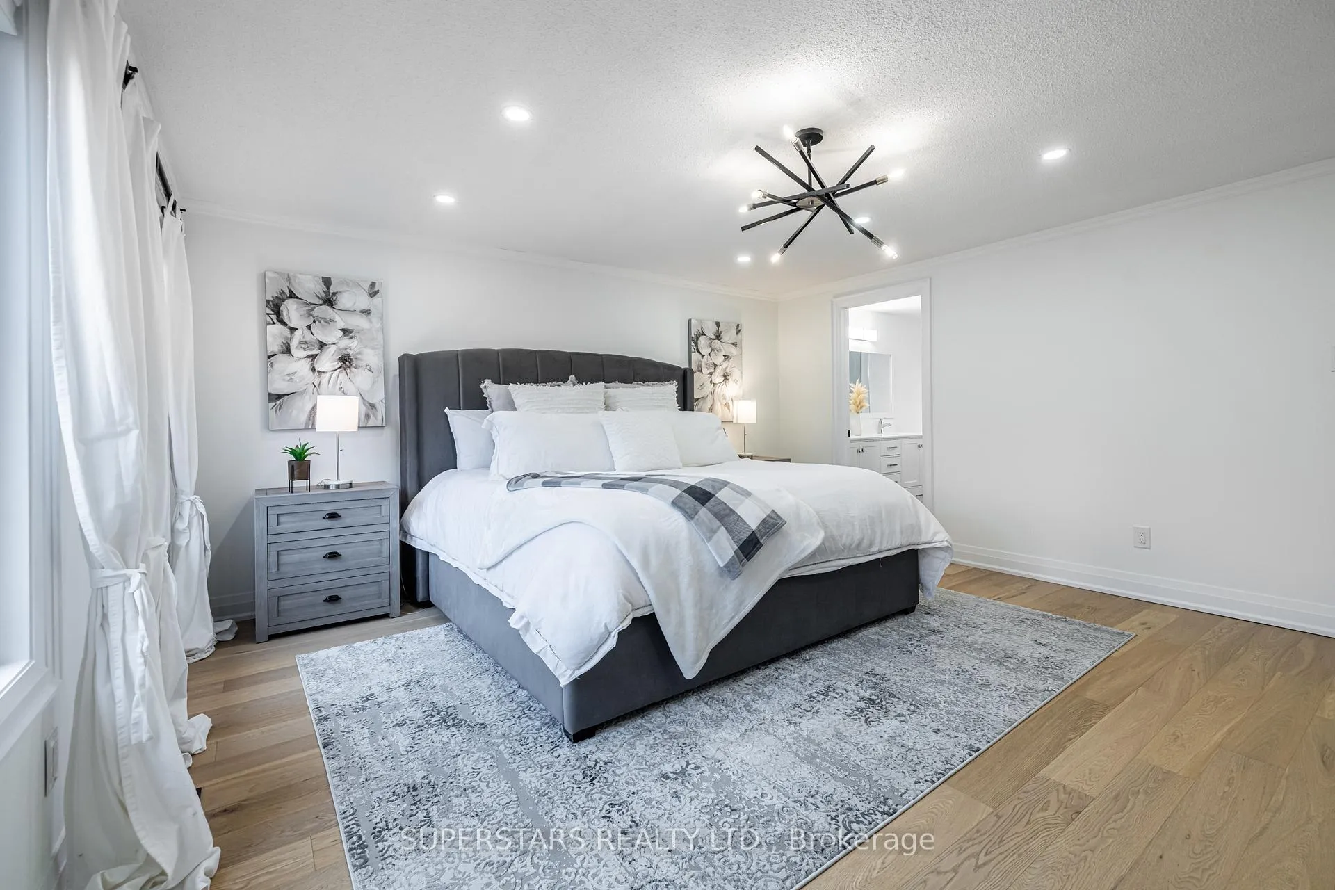 Photo 27 of 56 Marsh Harbour, Aurora, Aurora Highlands — HOMEH