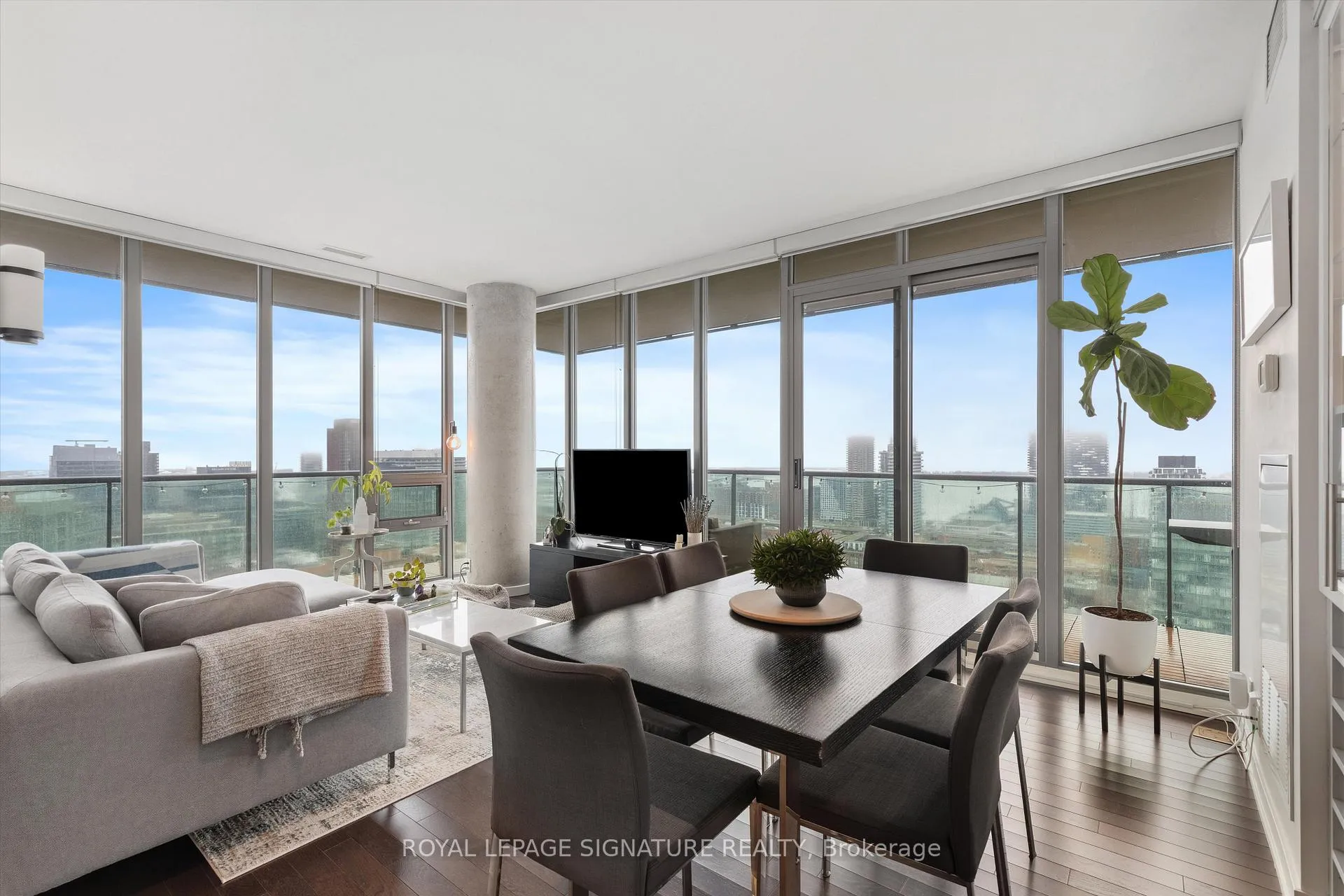 Photo 1 of Unit 3205, 33 Lombard Street, Toronto, Church-Yonge Corridor — HOMEH