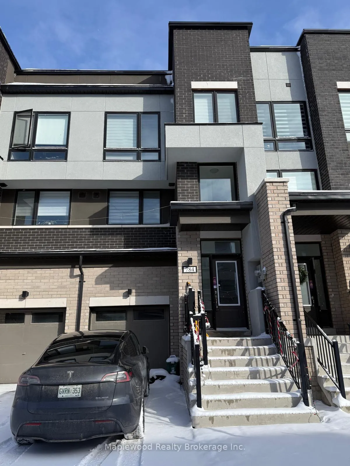 Photo 1 of 784 Heathrow Path, Oshawa, Samac — HOMEH