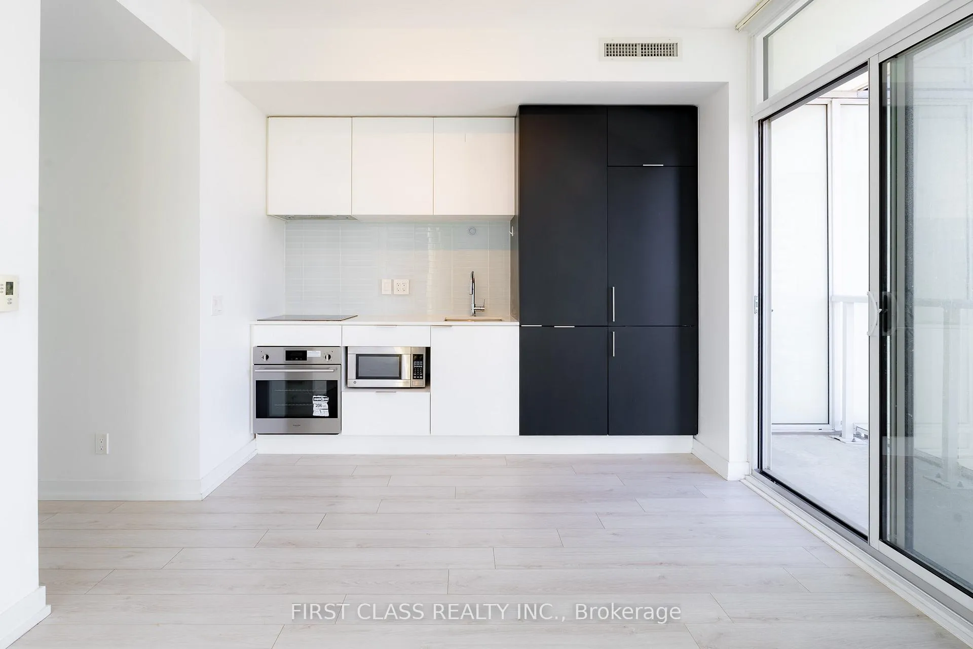 Photo 5 of Unit 2506, 33 Helendale Avenue, Toronto, Yonge-Eglinton — HOMEH