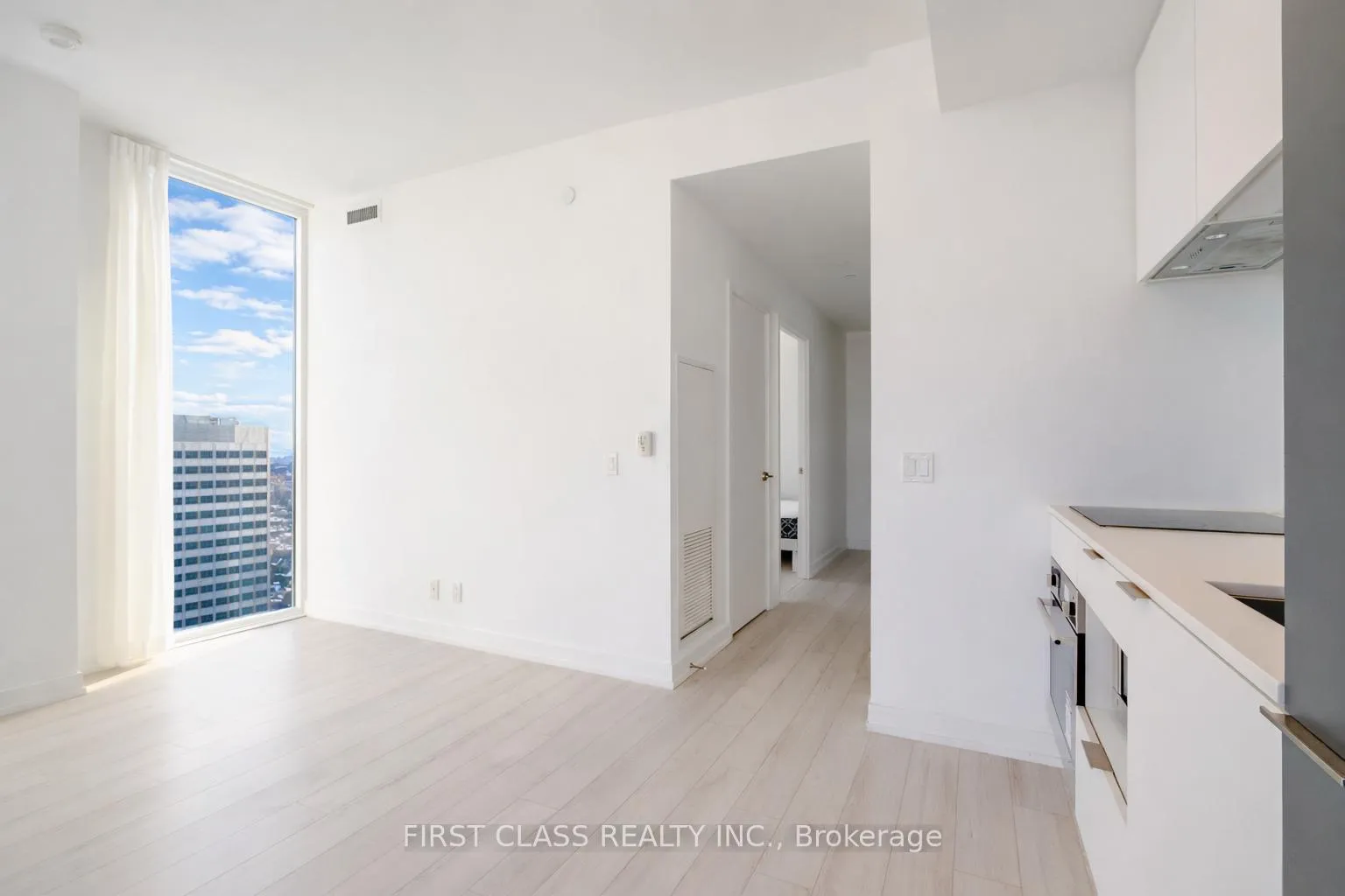 Photo 8 of Unit 2506, 33 Helendale Avenue, Toronto, Yonge-Eglinton — HOMEH