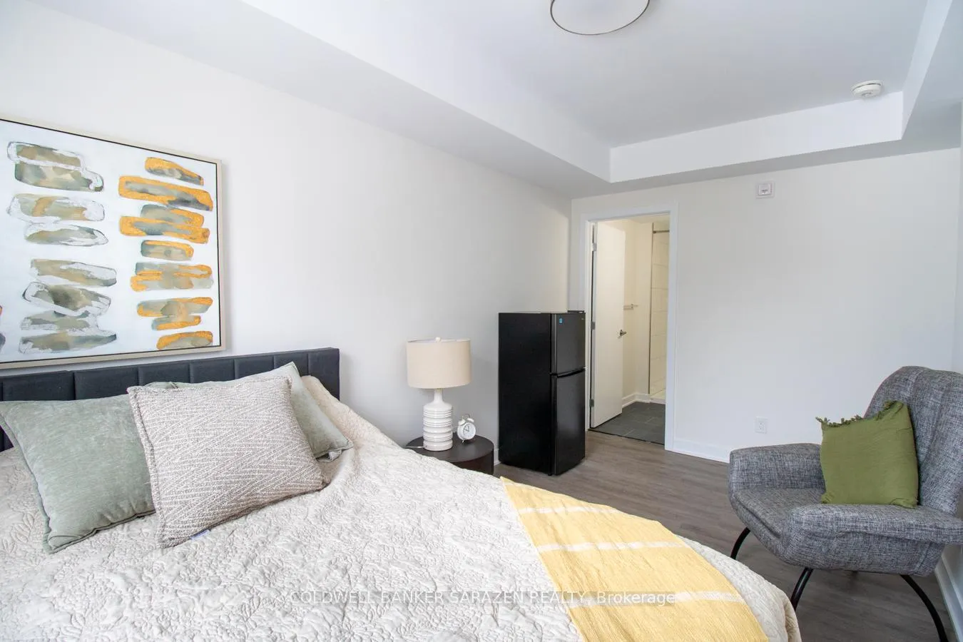 Photo 4 of Unit 304, 994 Bronson Avenue, Ottawa, Dows Lake — HOMEH